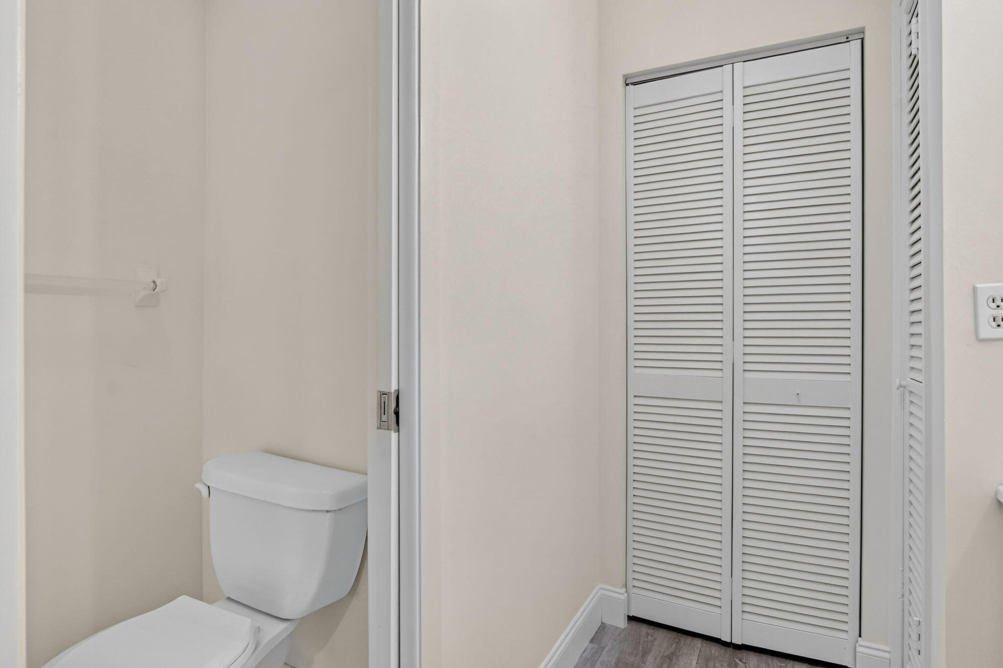 BOCA LAKES CONDO - Residential