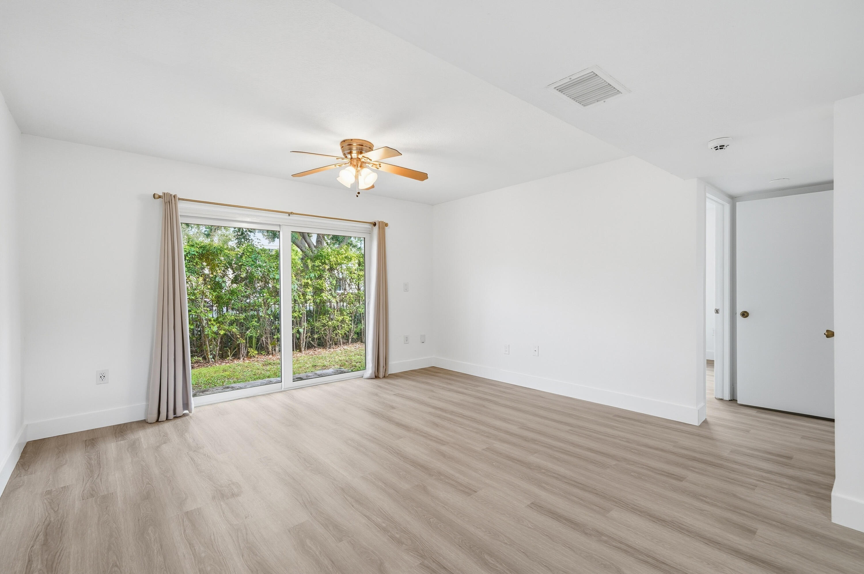 SORRENTO LAKES AT SUNRISE POINT - Residential Lease