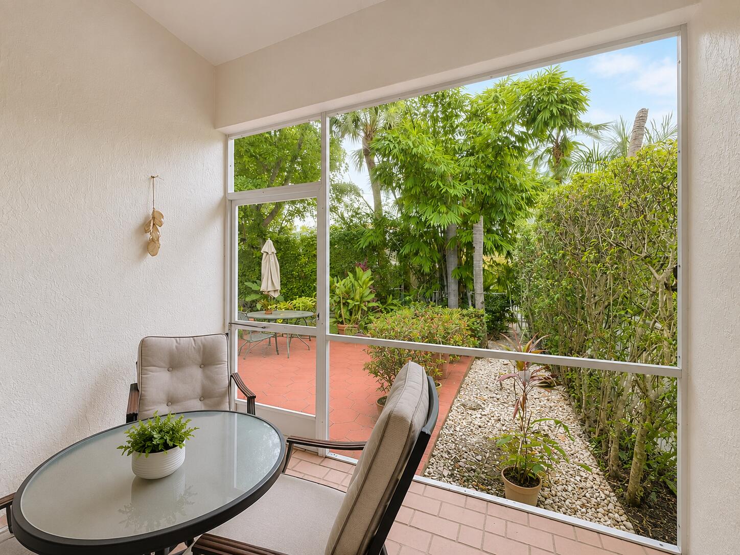 GROVE PLACE - Residential