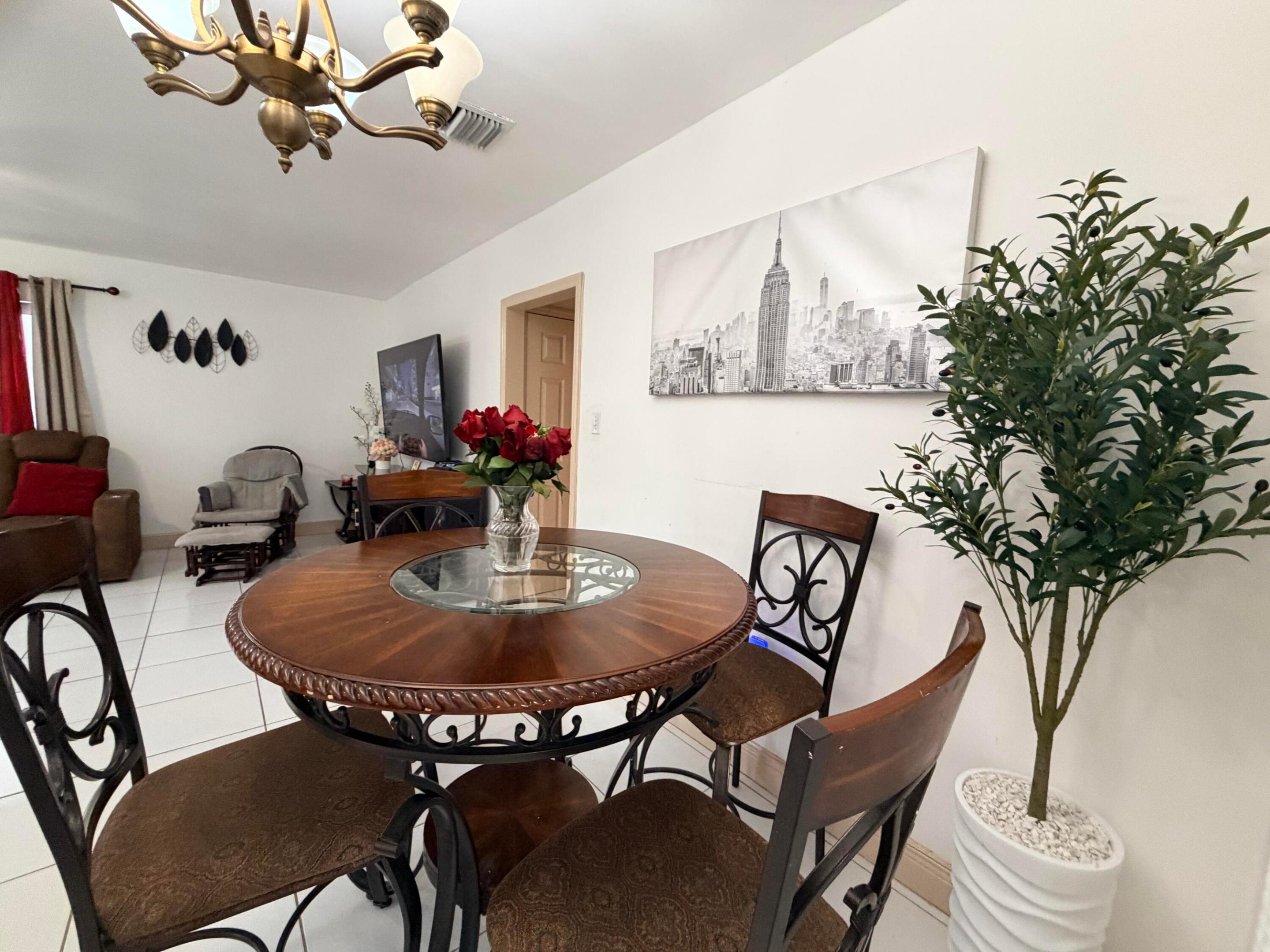 NORTHMOOR GARDENS - Residential