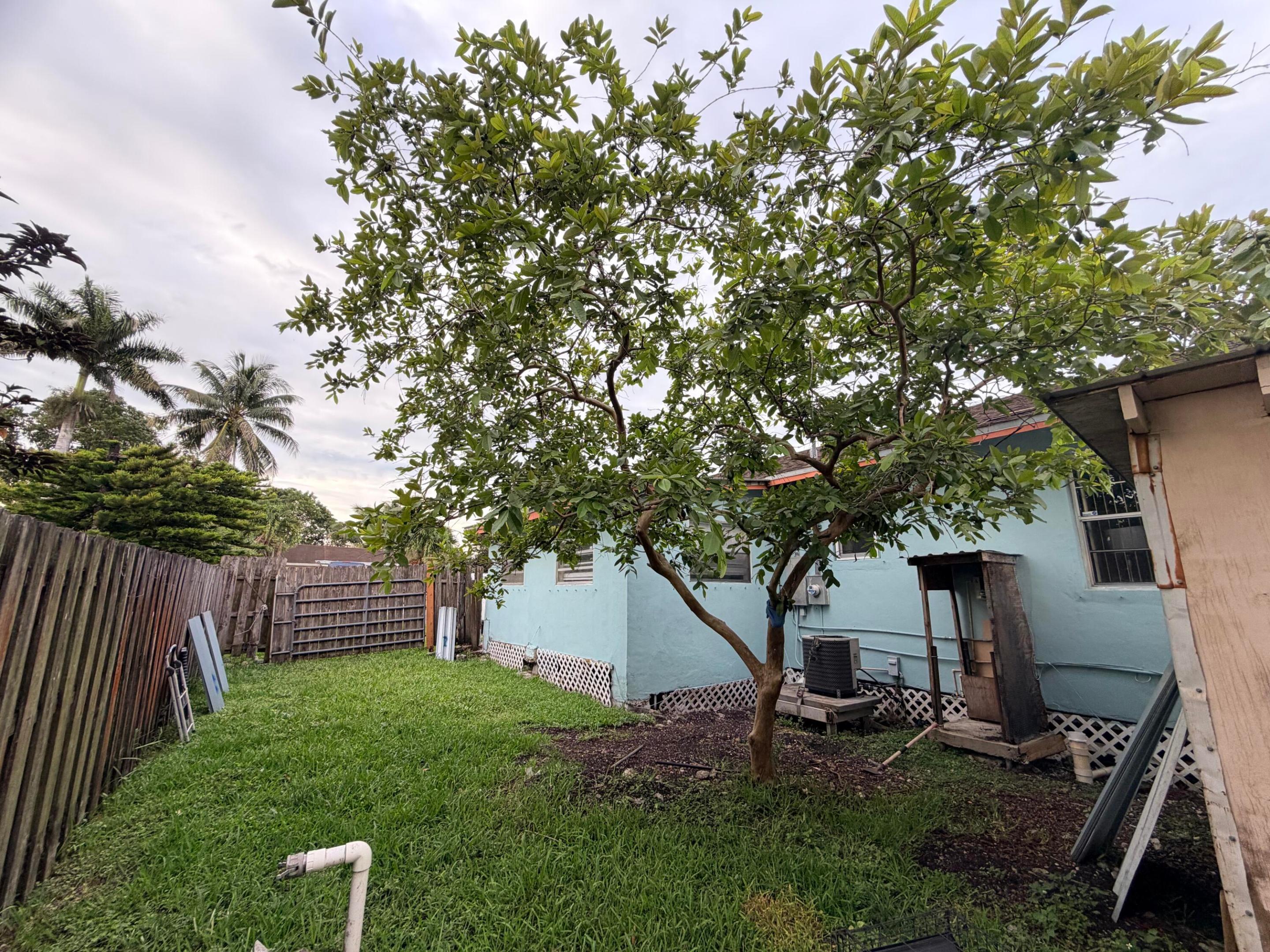 NORTHMOOR GARDENS - Residential