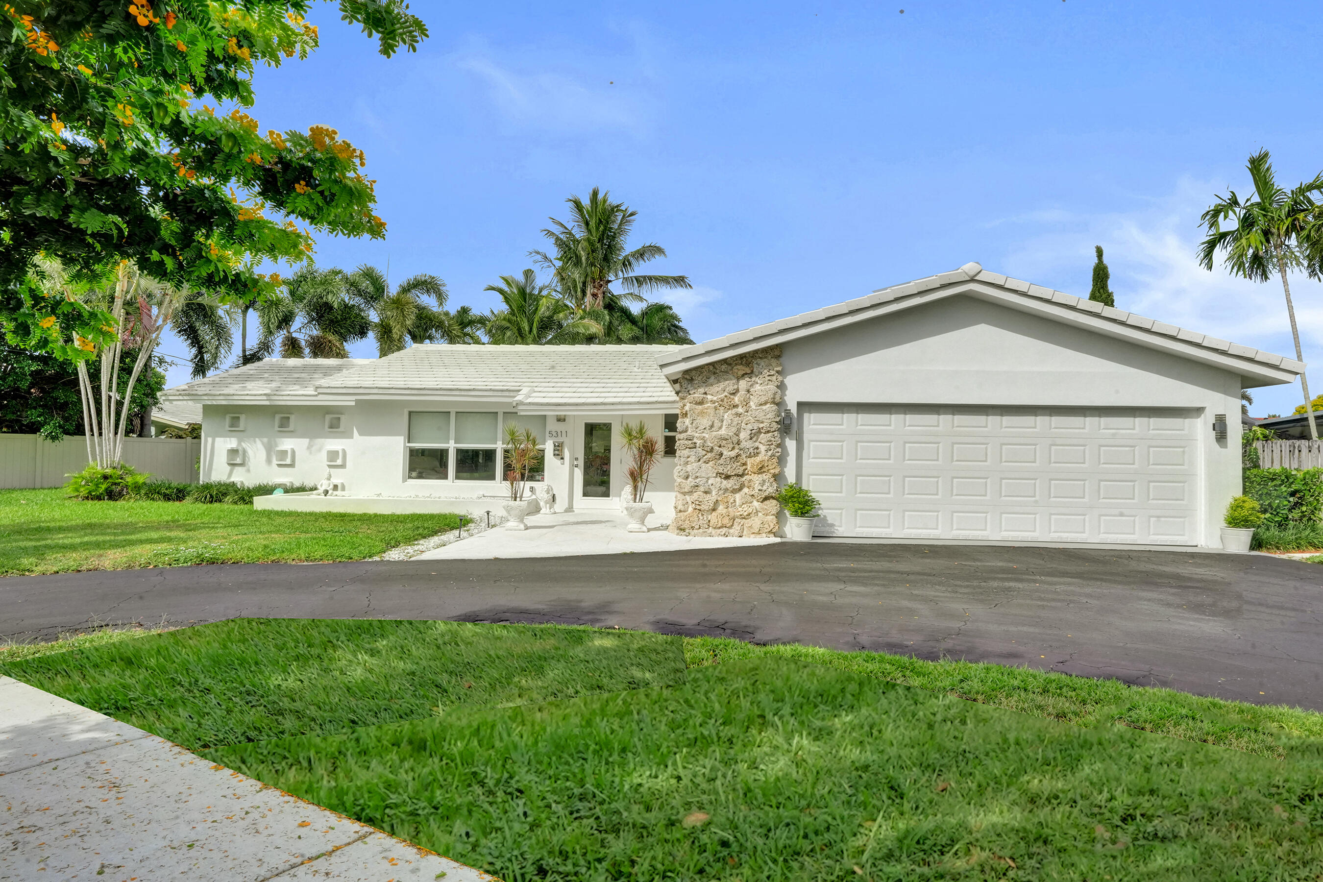 CORAL RIDGE ISLES - Residential