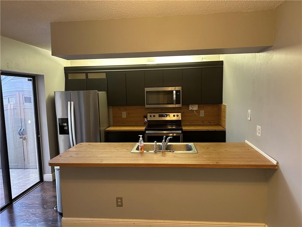 PINE LAKE - Residential