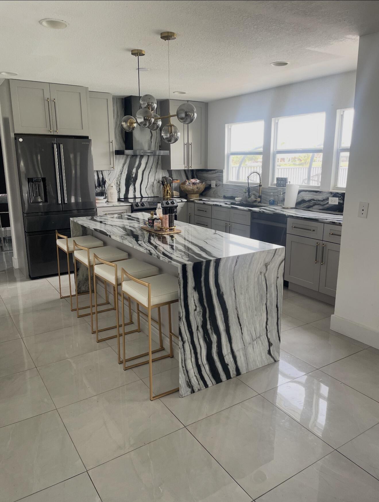 LAKES OF SHERBROOKE PH 3 - Residential