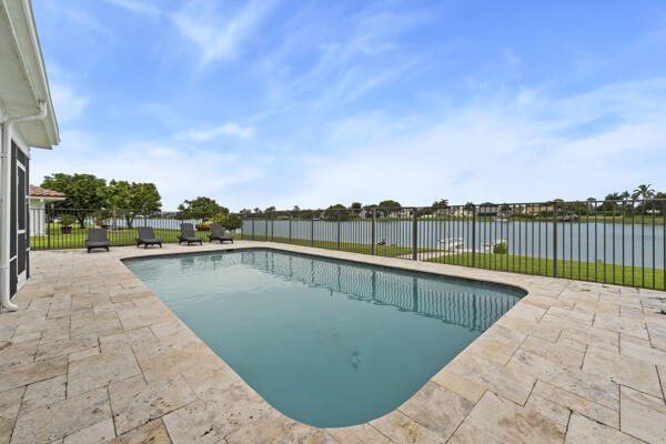 LAKES OF SHERBROOKE PH 3 - Residential