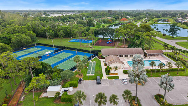 LAKES OF SHERBROOKE PH 3 - Residential