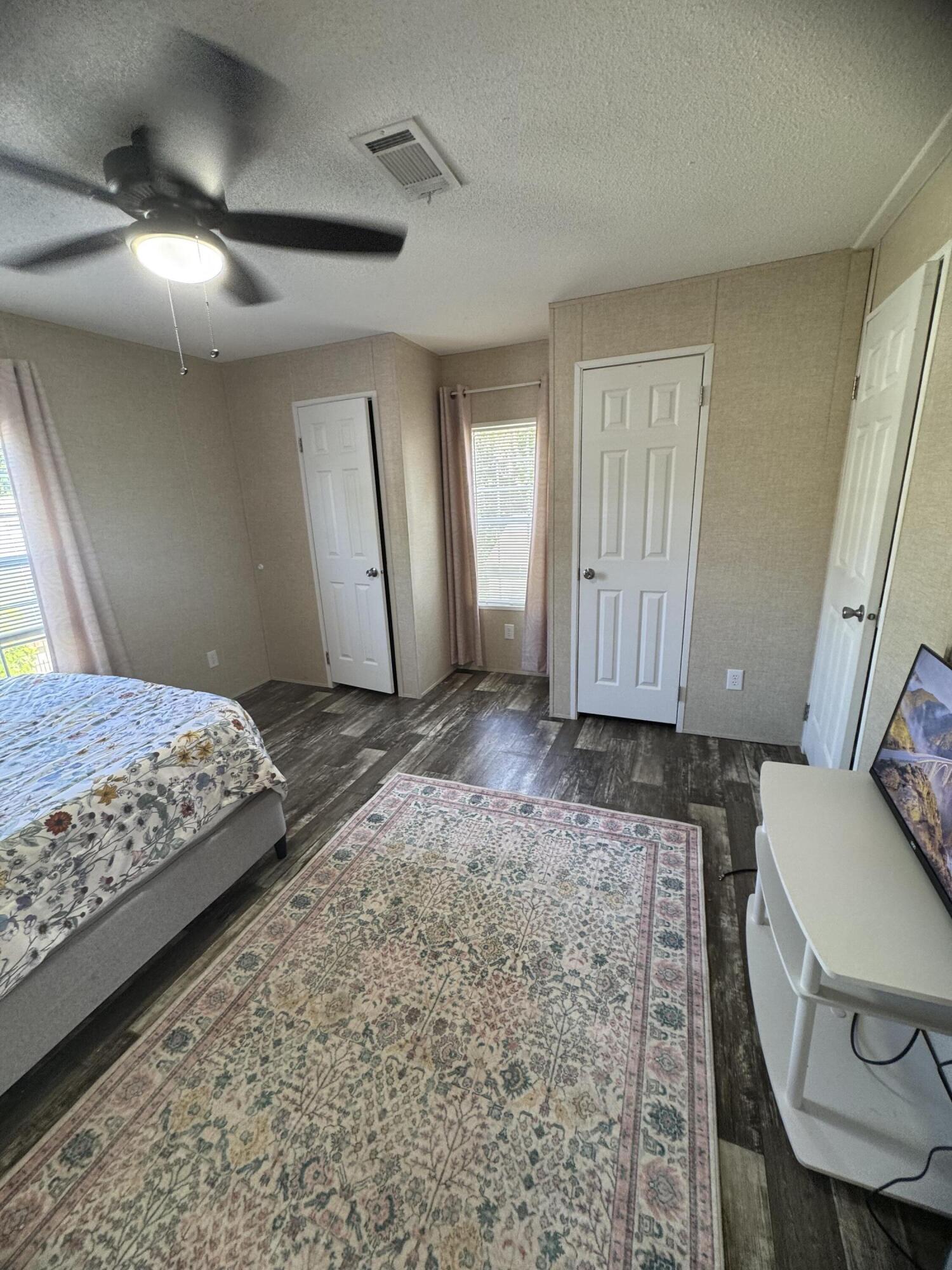 Sunshine Manor Mobile Home Park - Residential