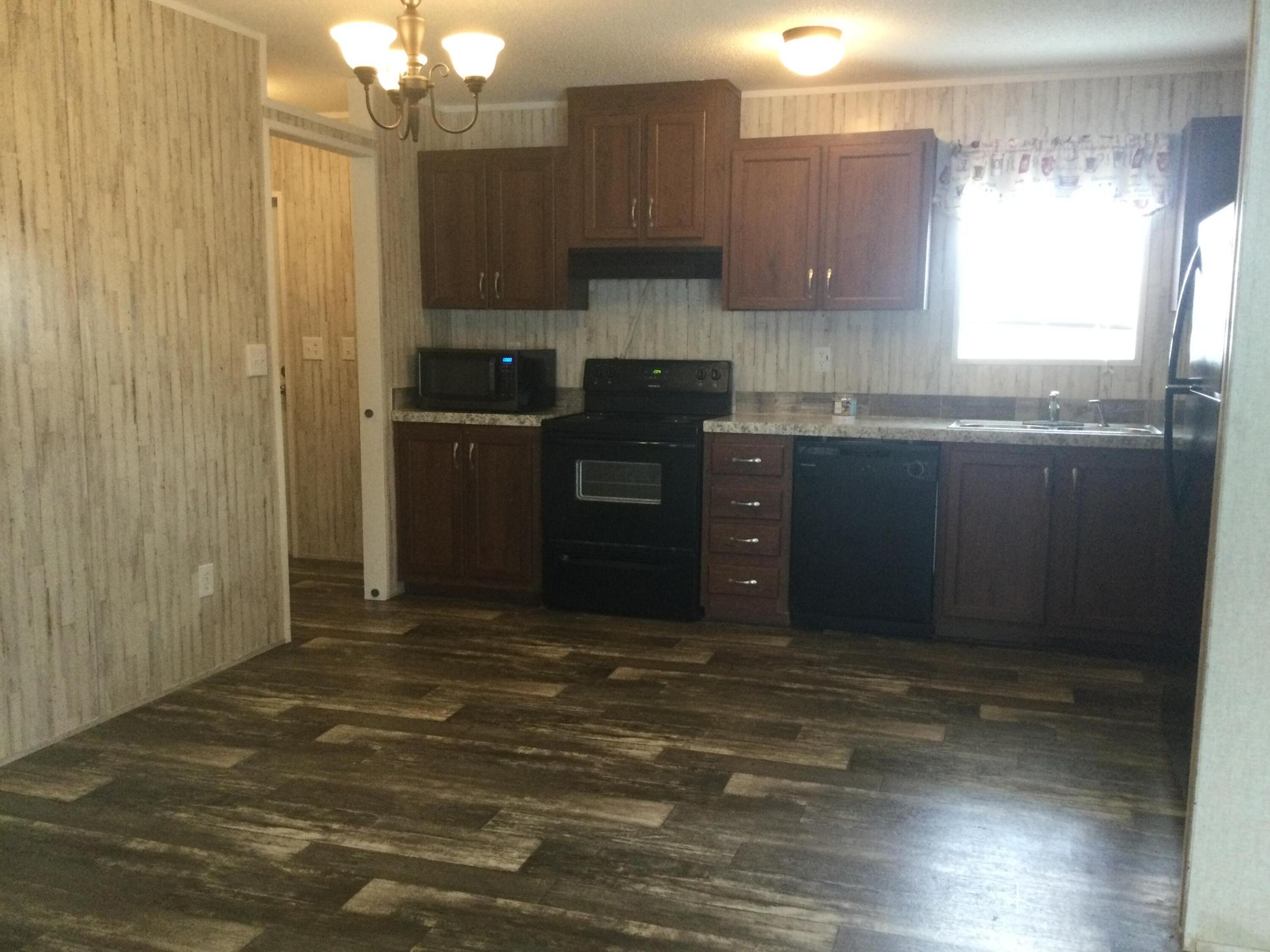 Sunshine Manor Mobile Home Park - Residential