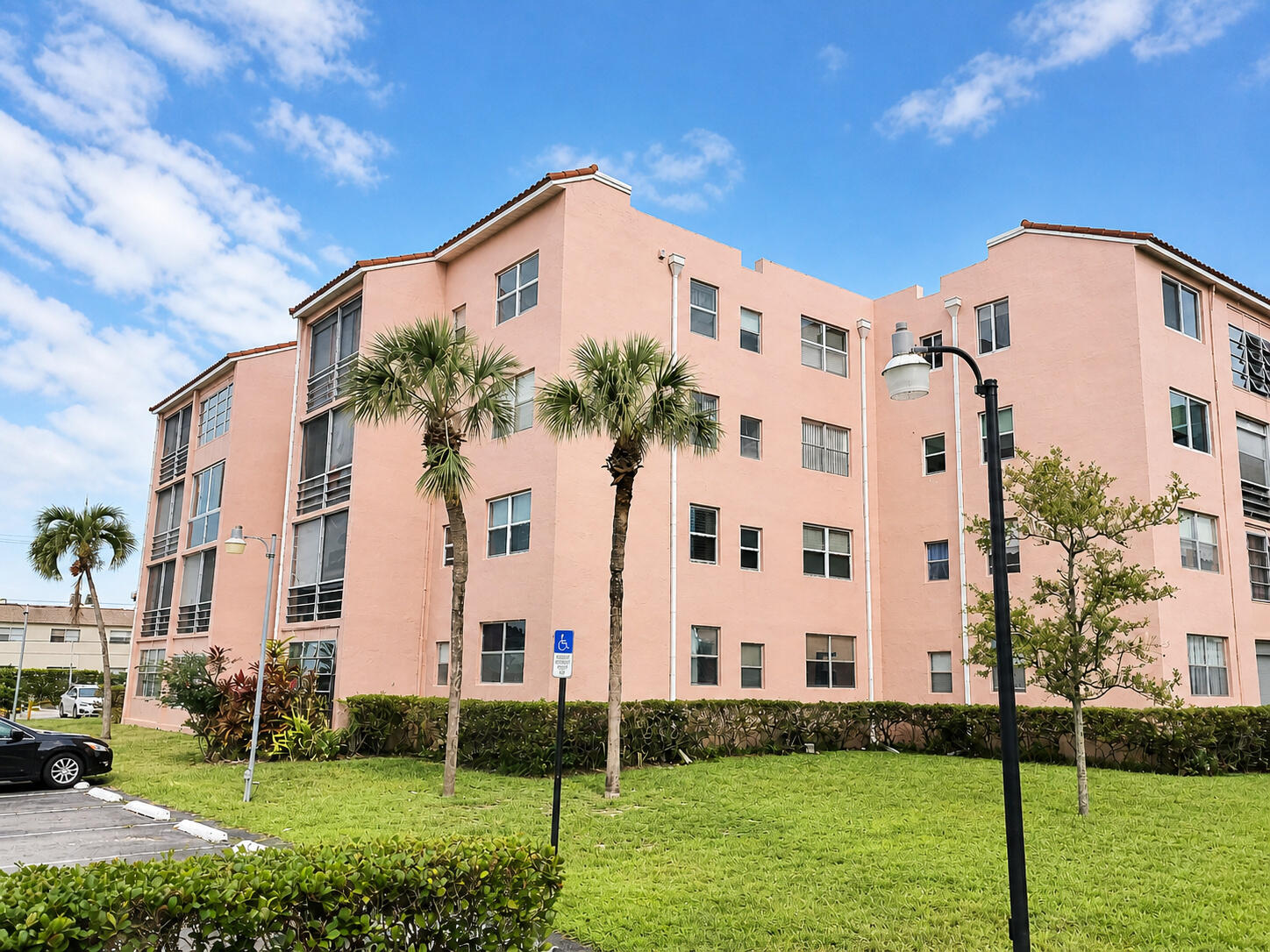 SOMERSET NO 4 CONDO - Residential