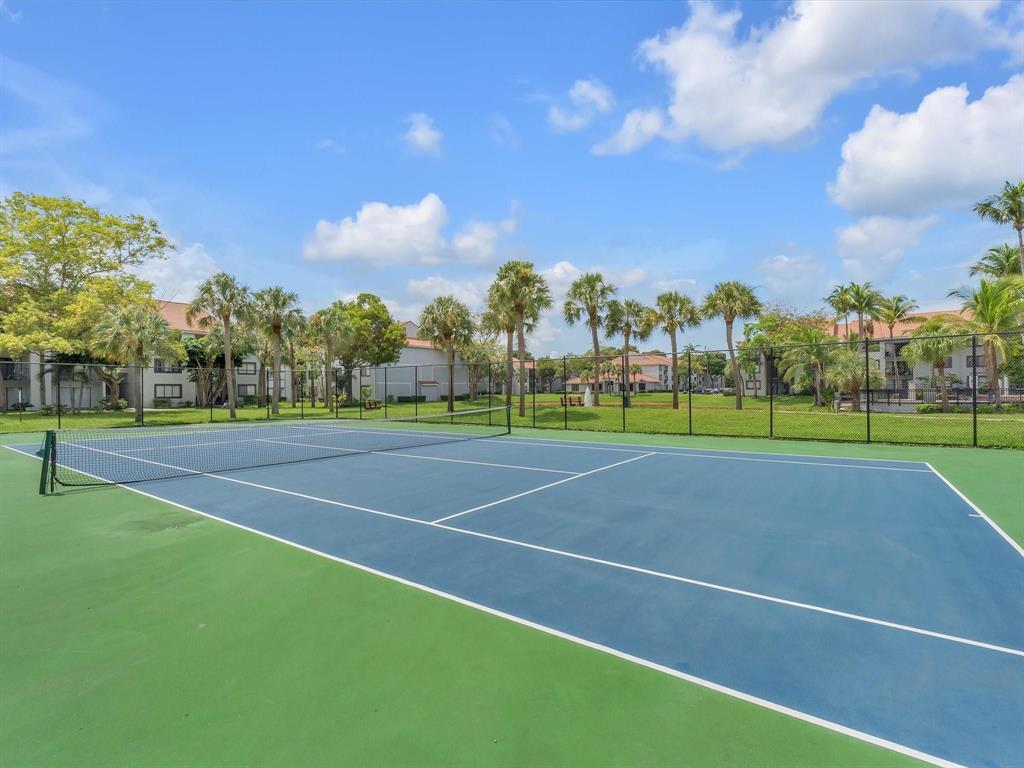 VISCONTI CONDO - Residential