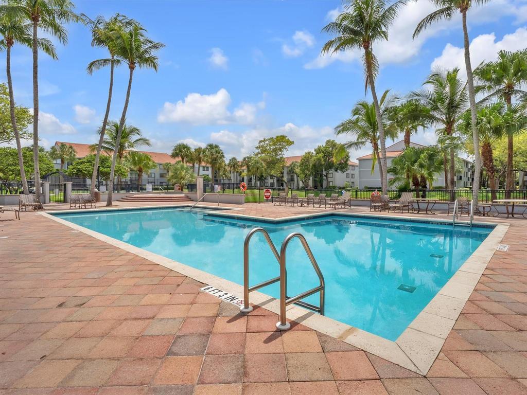 VISCONTI CONDO - Residential