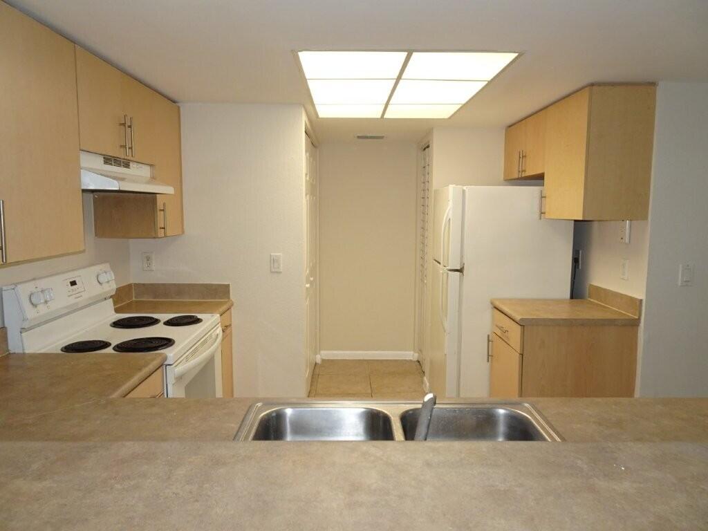 VISCONTI CONDO - Residential