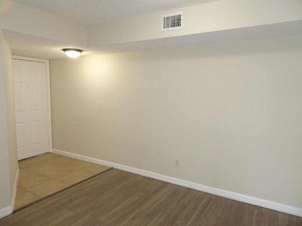 VISCONTI CONDO - Residential