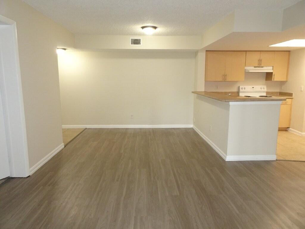 VISCONTI CONDO - Residential