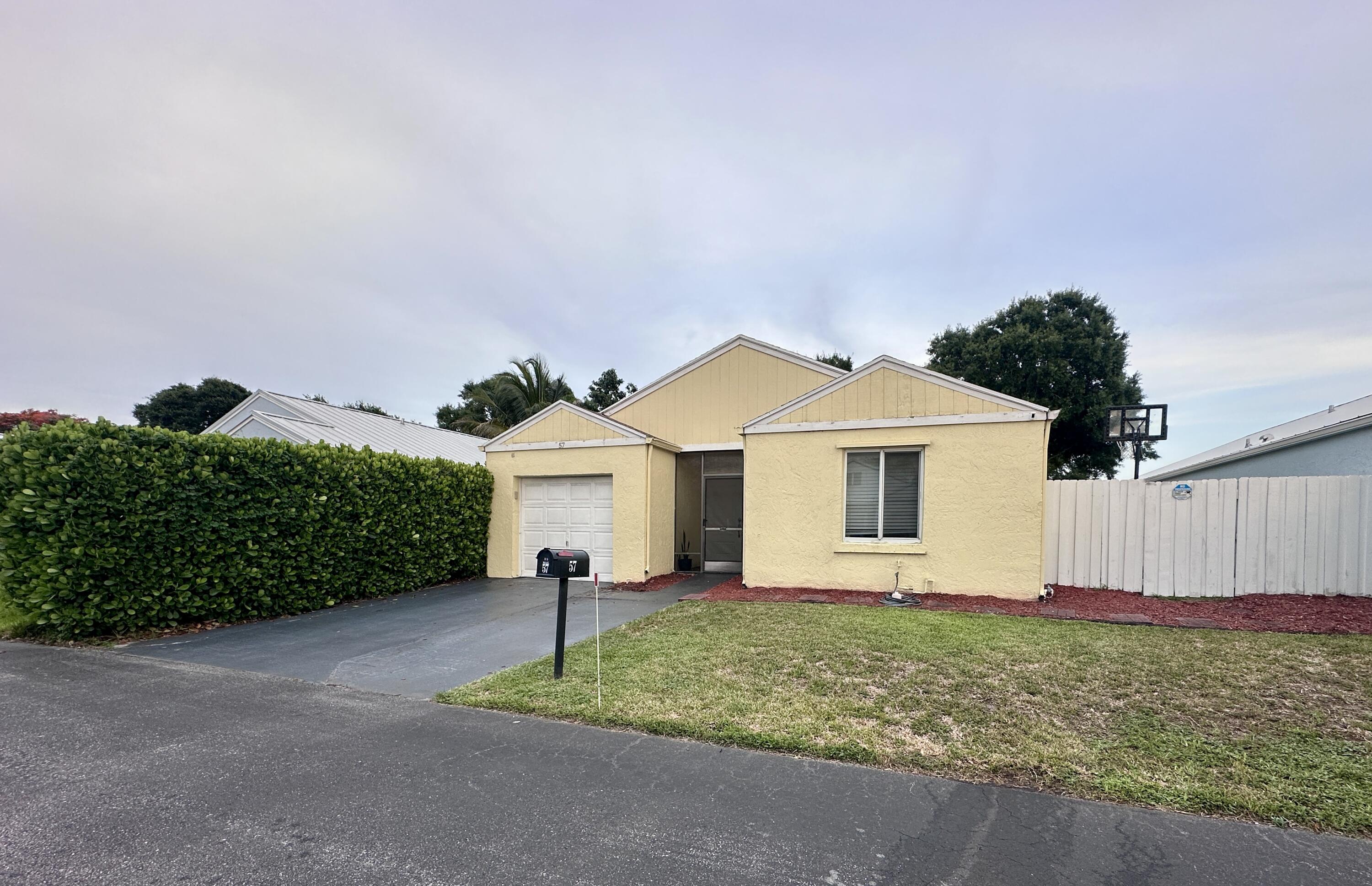 Boynton Lakes - Residential