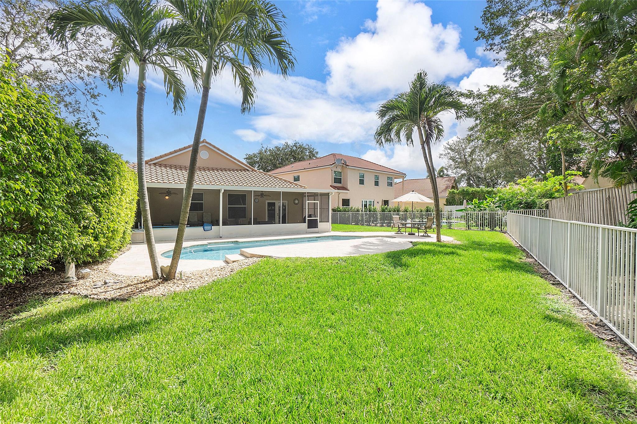 MAYFAIR AT PARKLAND - Residential