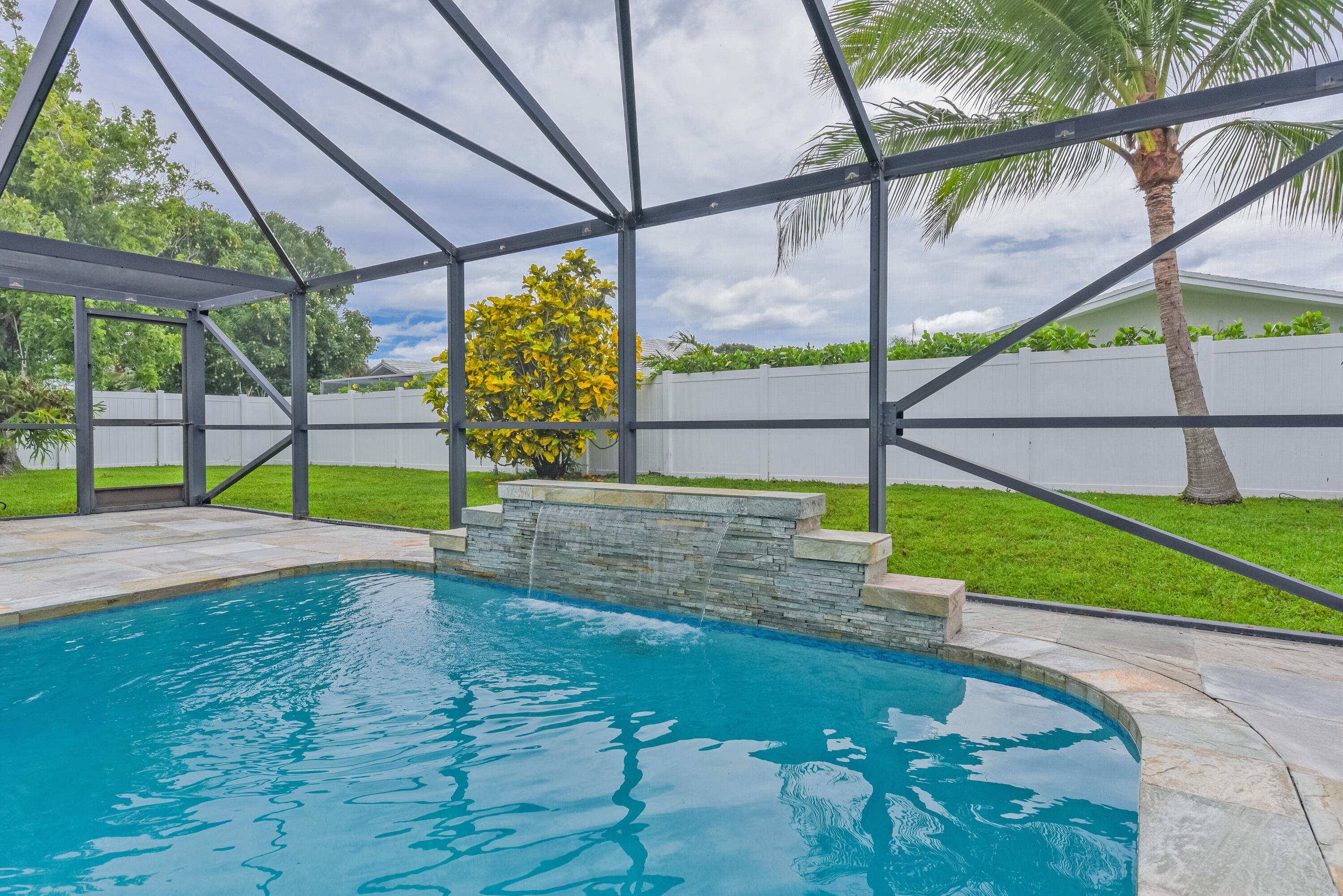 BOCA RATON SQUARE TERRACE - Residential