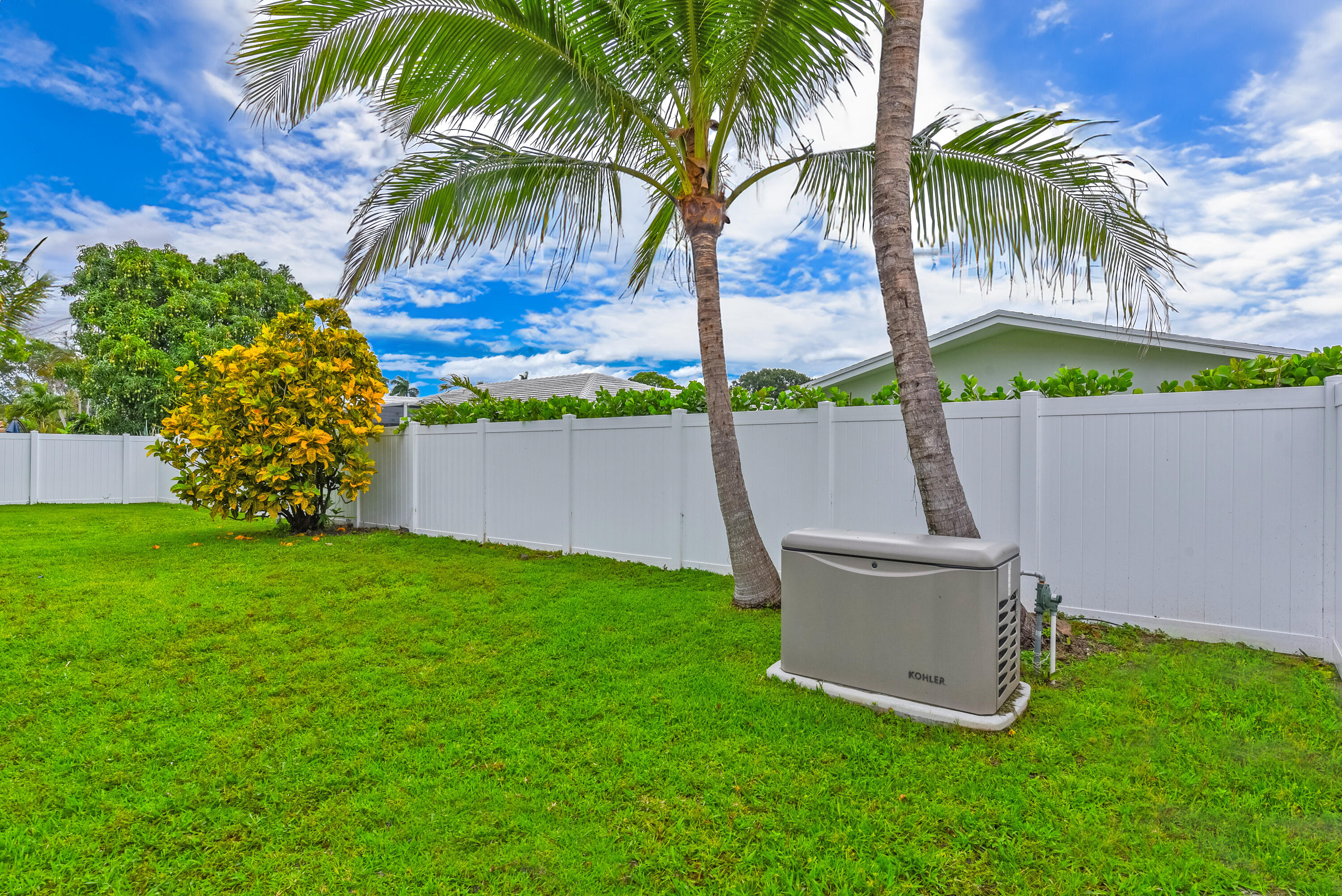BOCA RATON SQUARE TERRACE - Residential