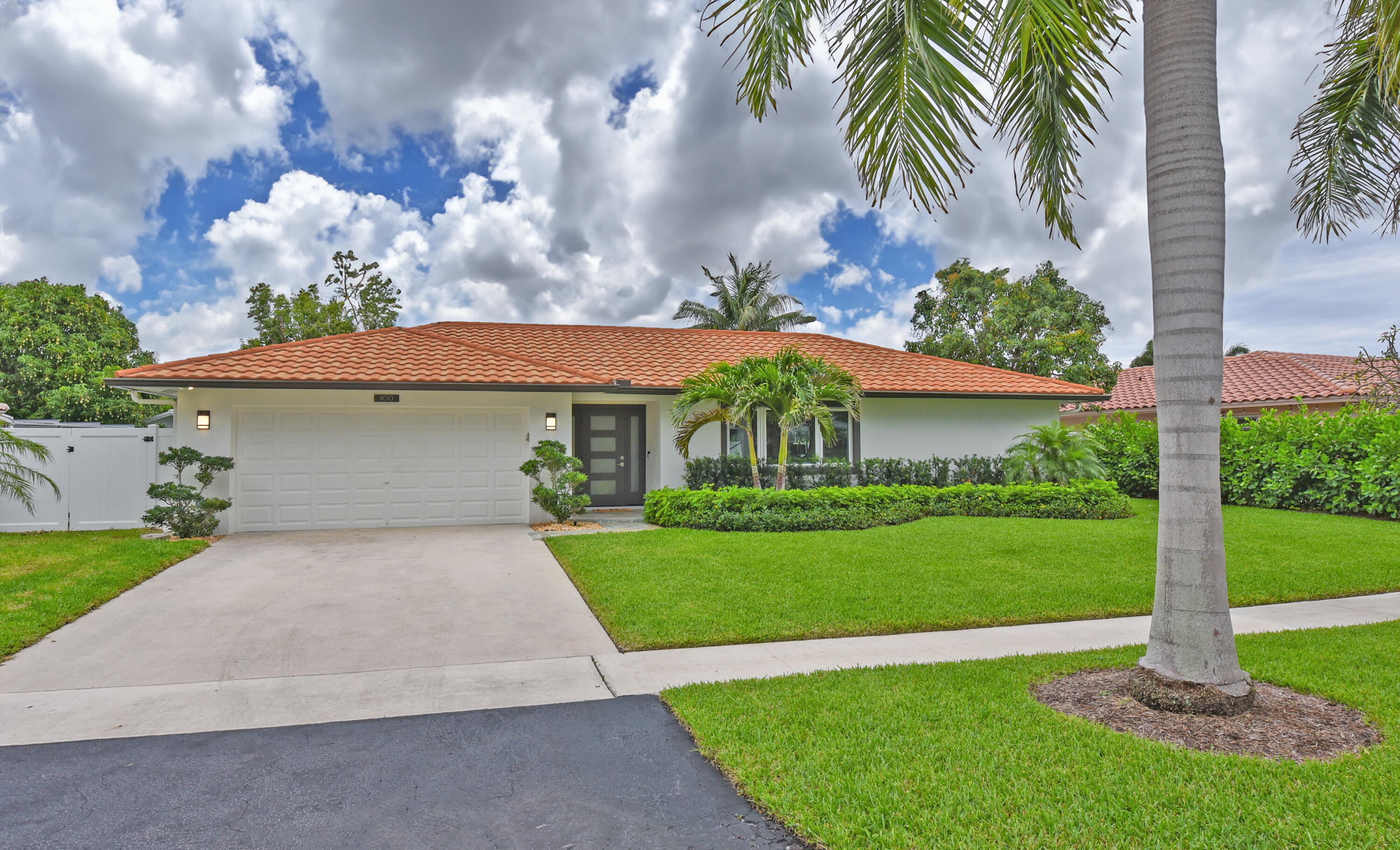 BOCA RATON SQUARE TERRACE - Residential