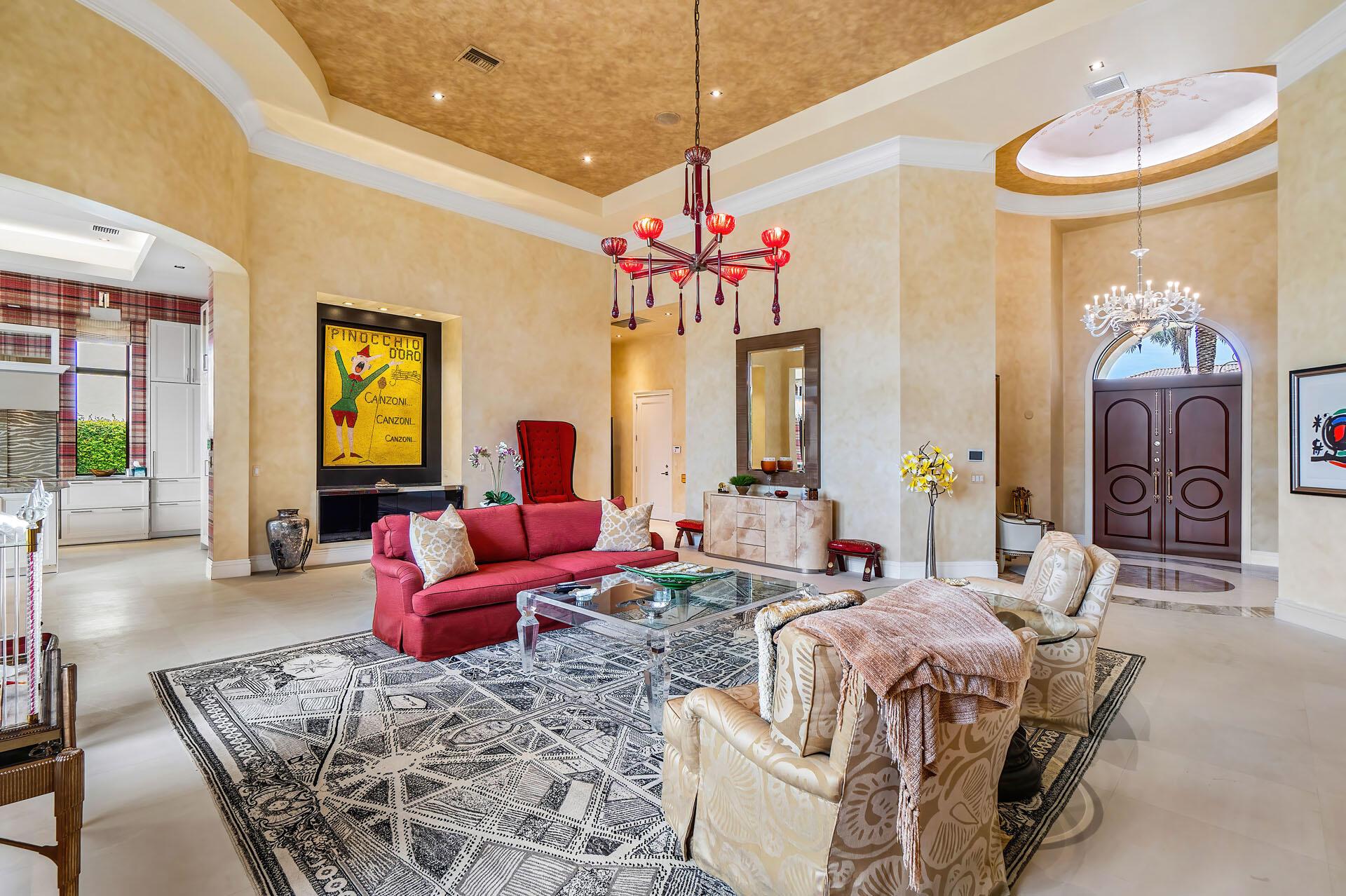 ROYAL PALM YACHT & COUNTRY CLUB - Residential