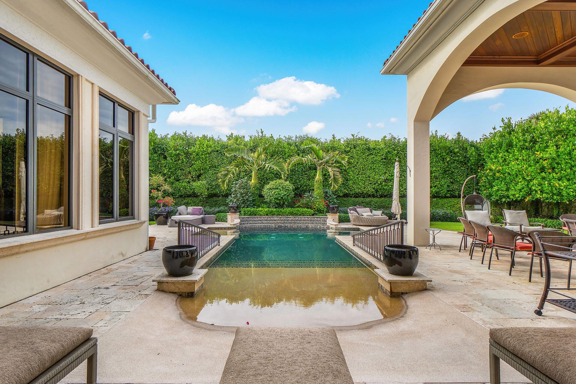 ROYAL PALM YACHT & COUNTRY CLUB - Residential