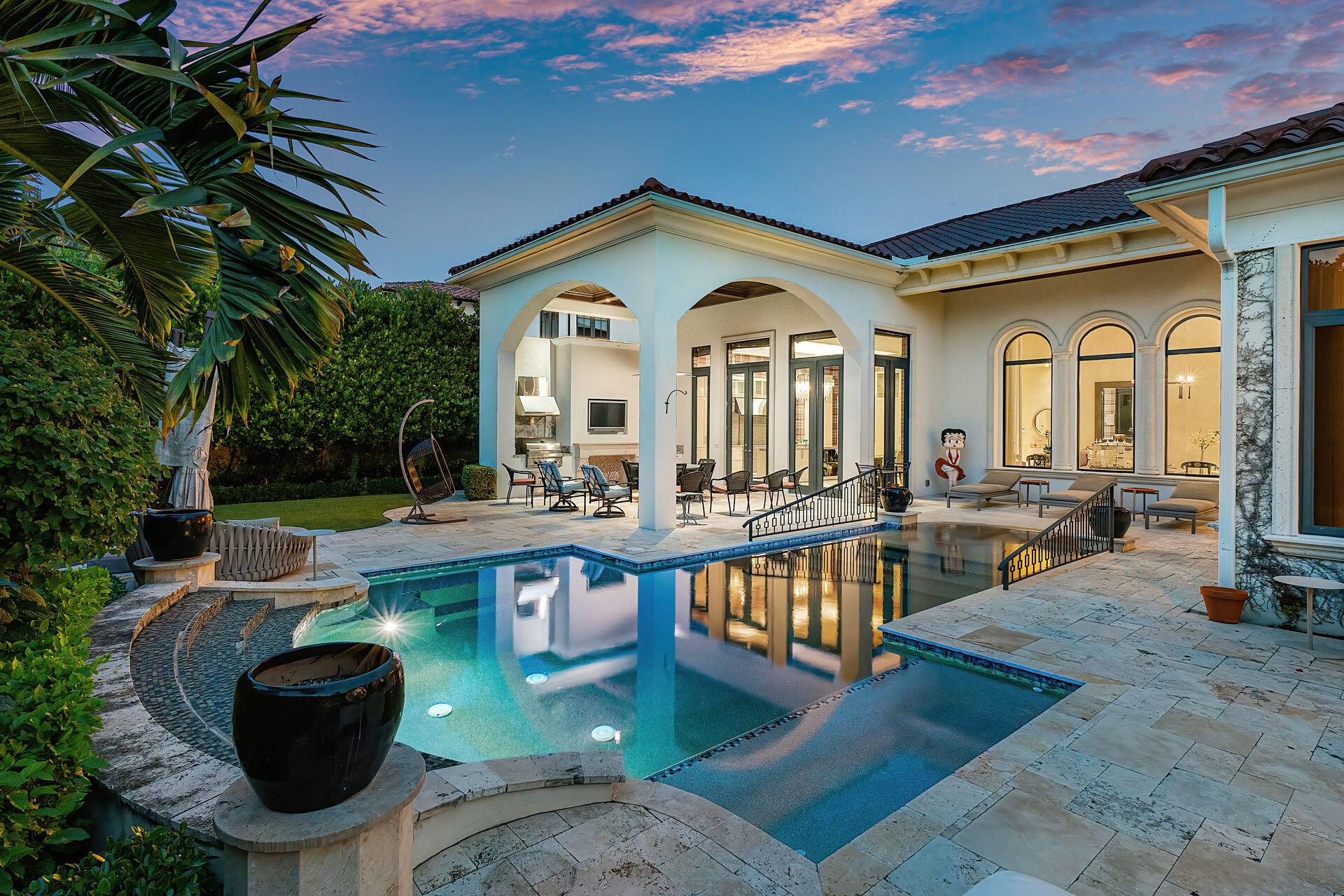 ROYAL PALM YACHT & COUNTRY CLUB - Residential