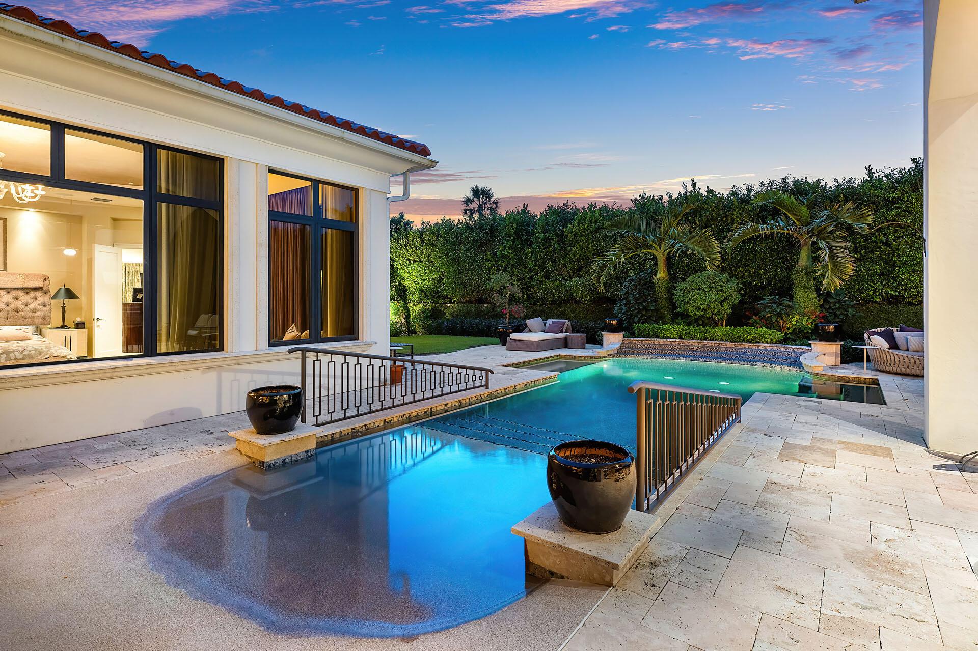 ROYAL PALM YACHT & COUNTRY CLUB - Residential