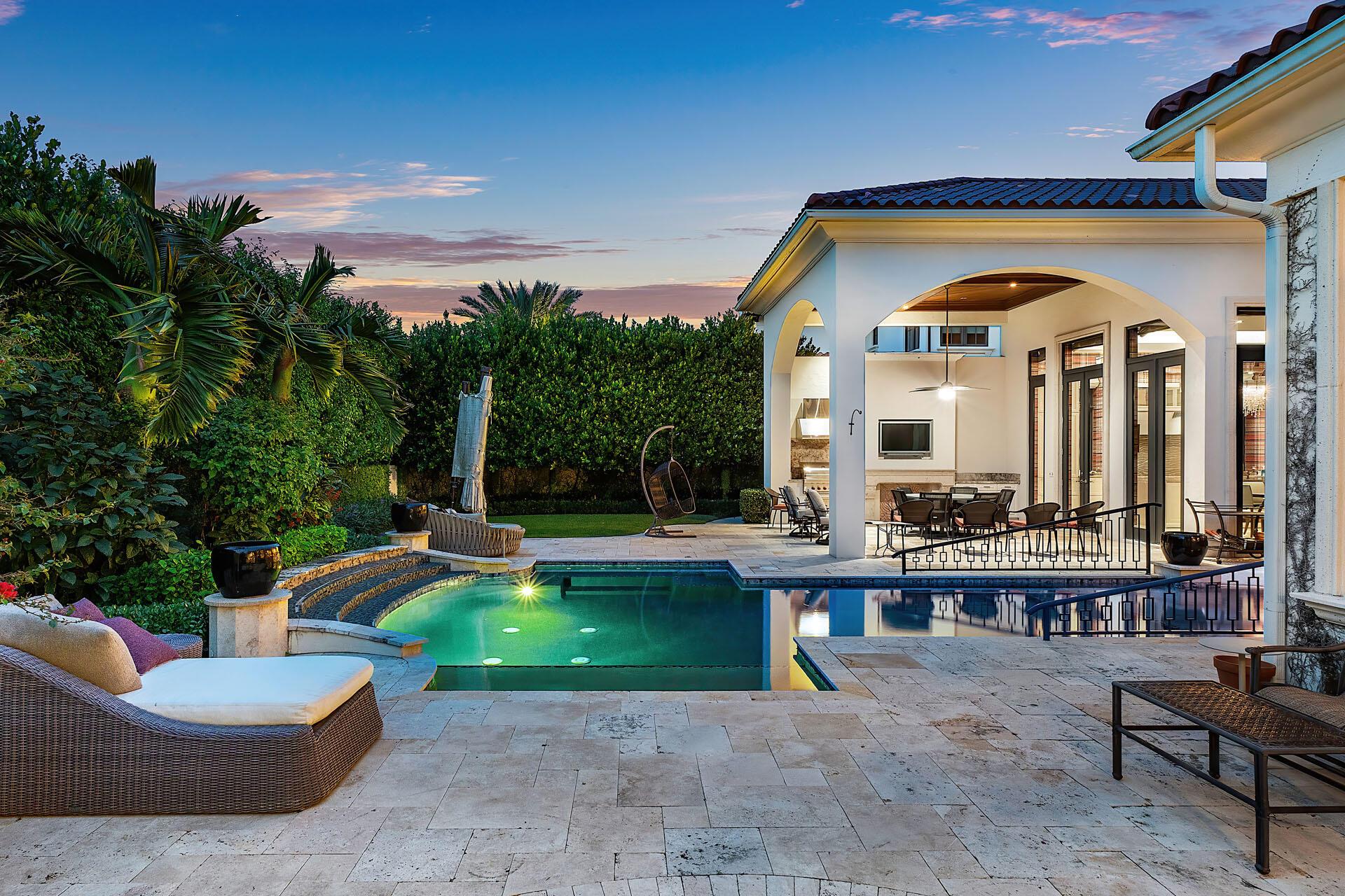 ROYAL PALM YACHT & COUNTRY CLUB - Residential