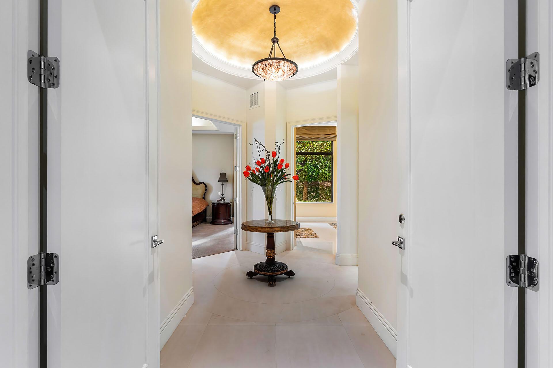 ROYAL PALM YACHT & COUNTRY CLUB - Residential