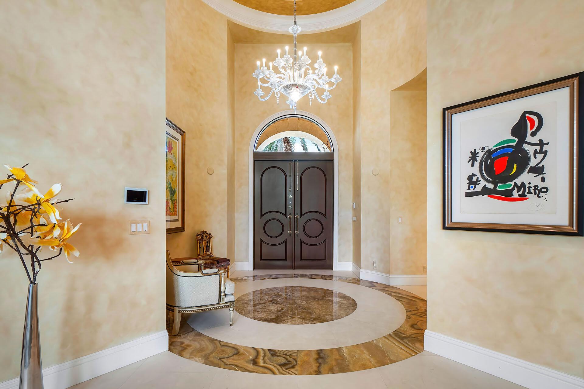ROYAL PALM YACHT & COUNTRY CLUB - Residential
