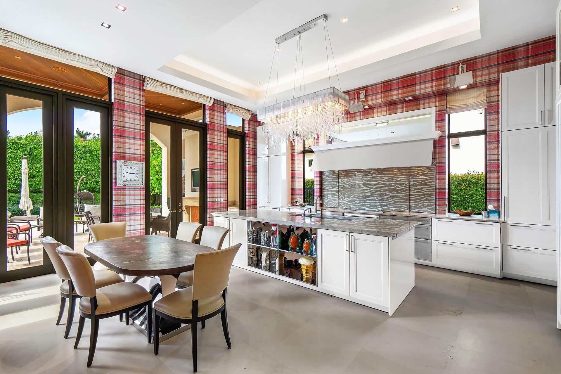ROYAL PALM YACHT & COUNTRY CLUB - Residential