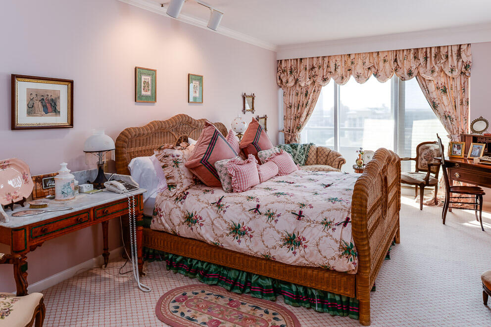 TRUMP PLAZA OF THE PALM BEACHES CONDO - Residential