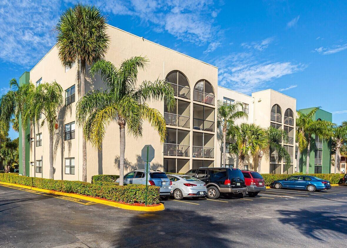 Royalton on the Green - Residential Lease