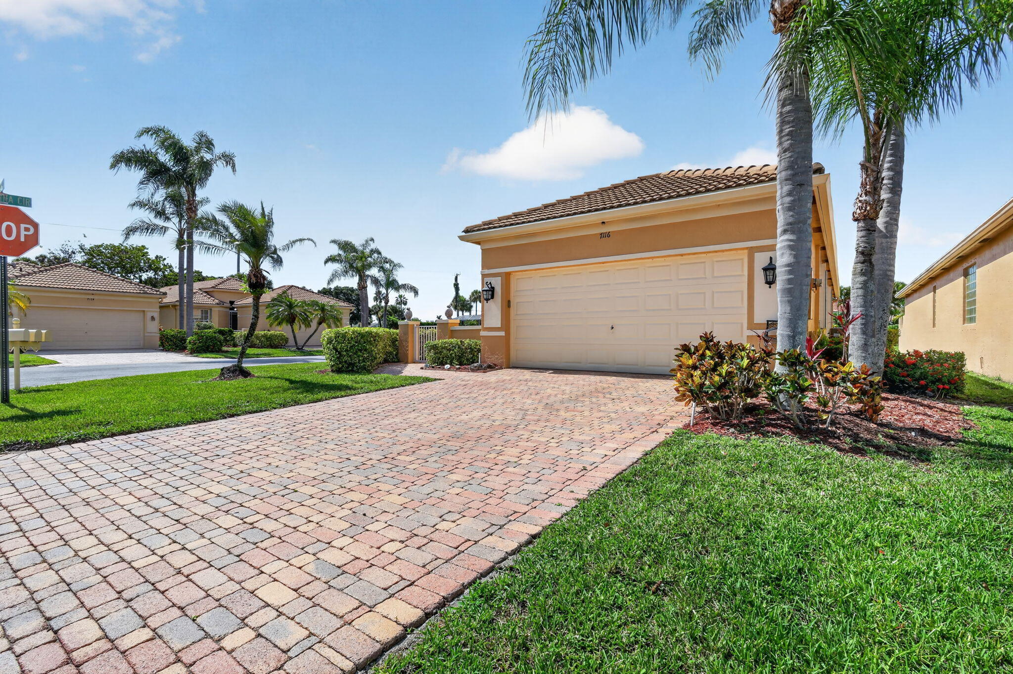 VIZCAYA 2 - Residential Lease