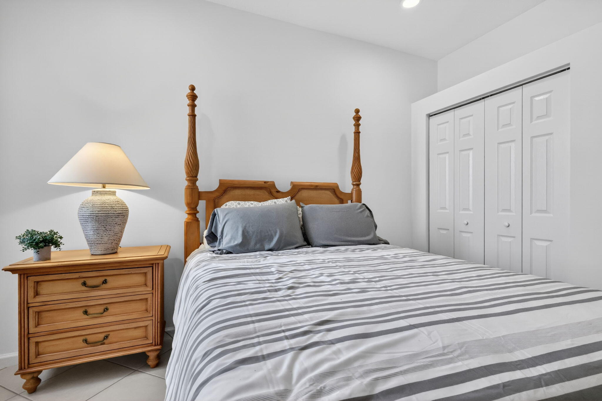 VIZCAYA 2 - Residential Lease