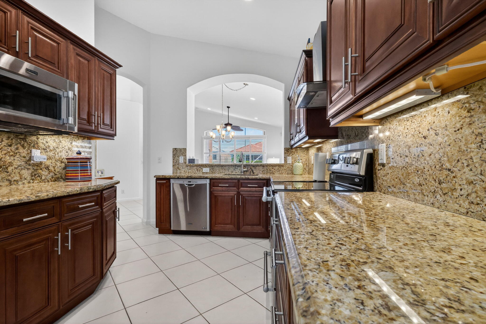 VIZCAYA 2 - Residential Lease