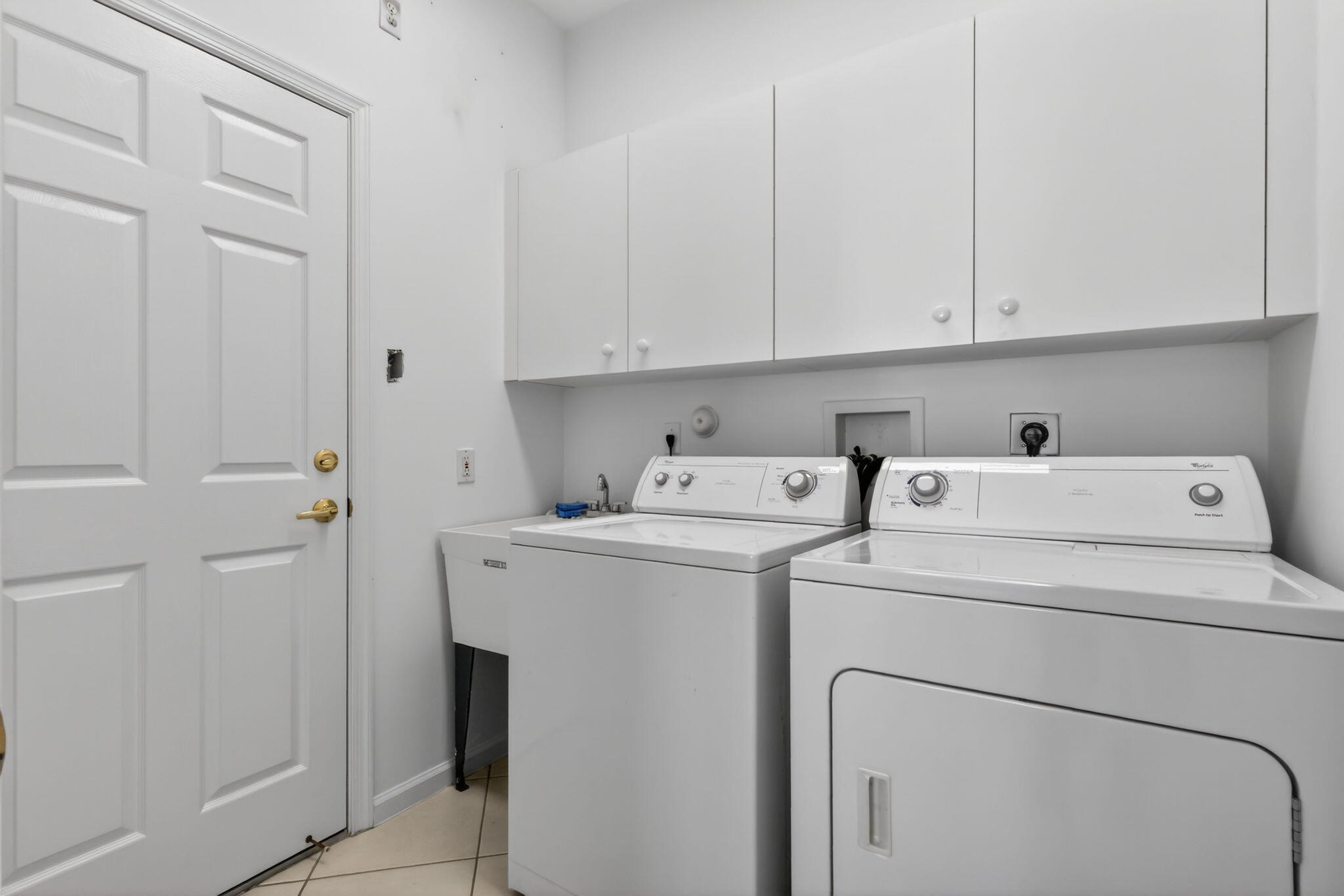 VIZCAYA 2 - Residential Lease