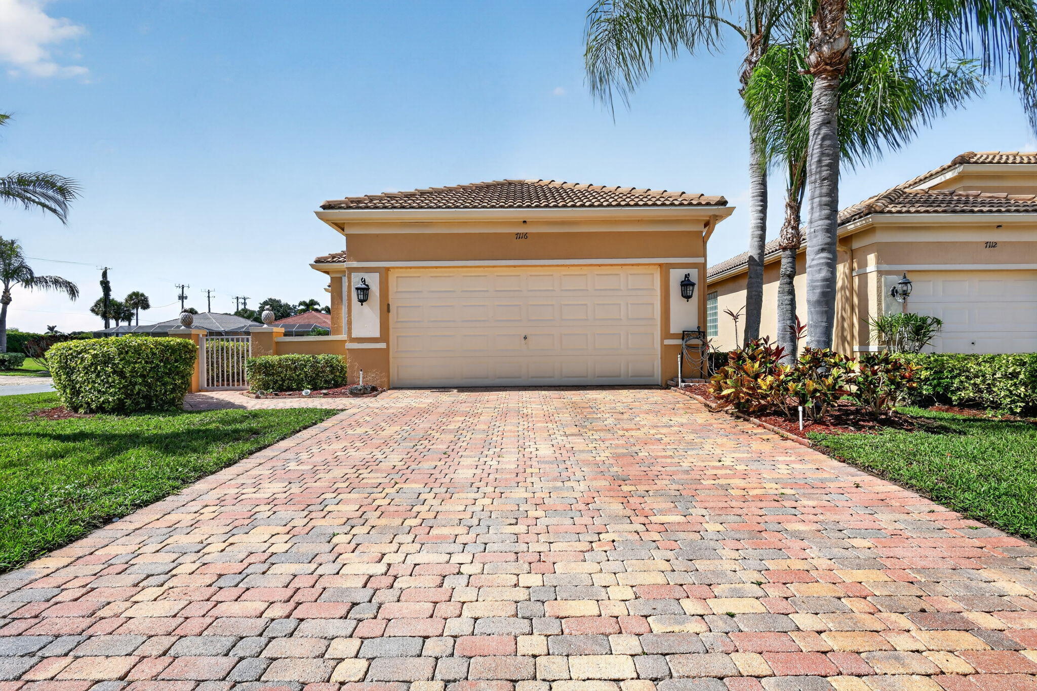 VIZCAYA 2 - Residential Lease