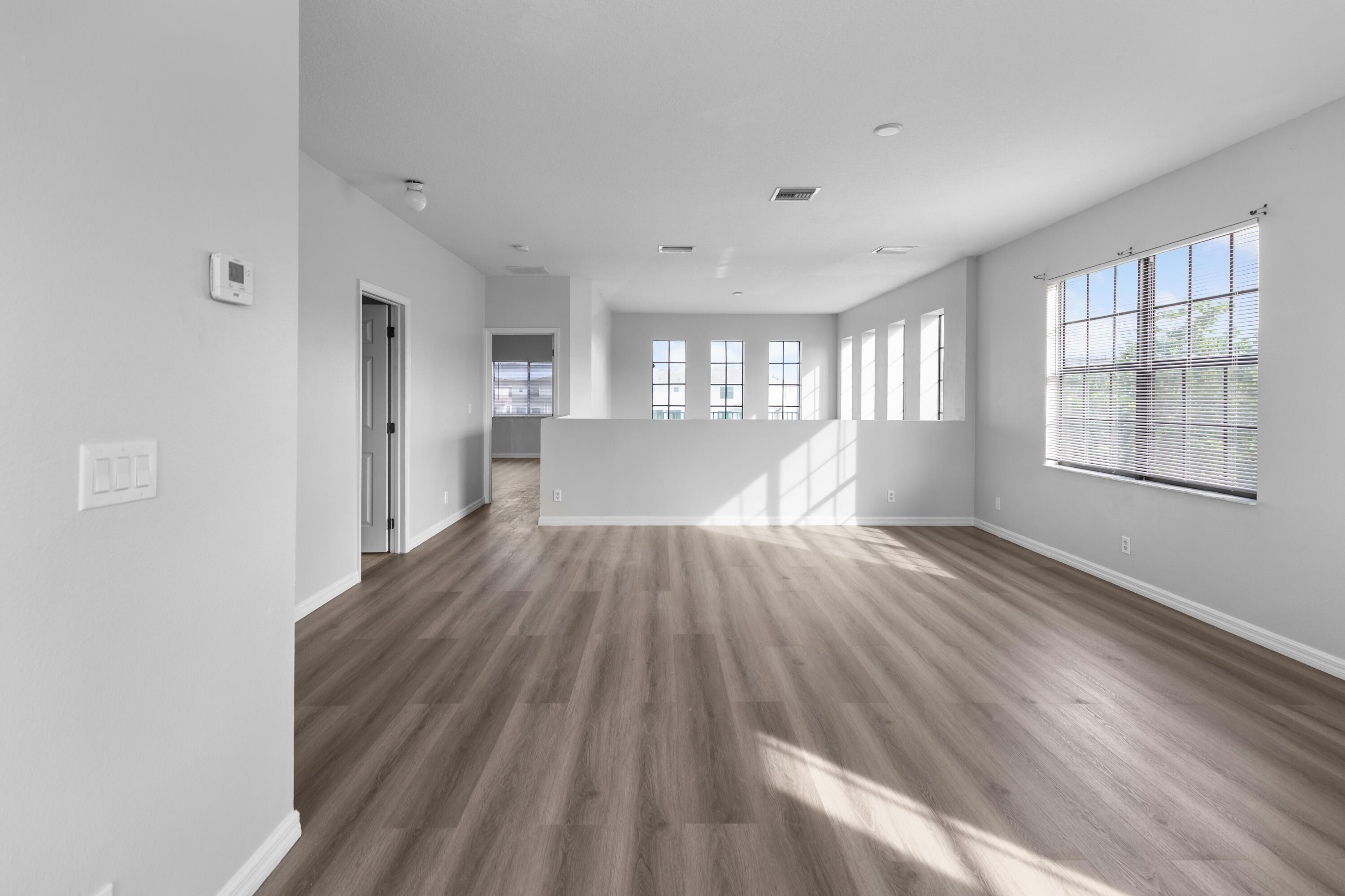 CAMBRIDGE TOWNHOMES - Residential