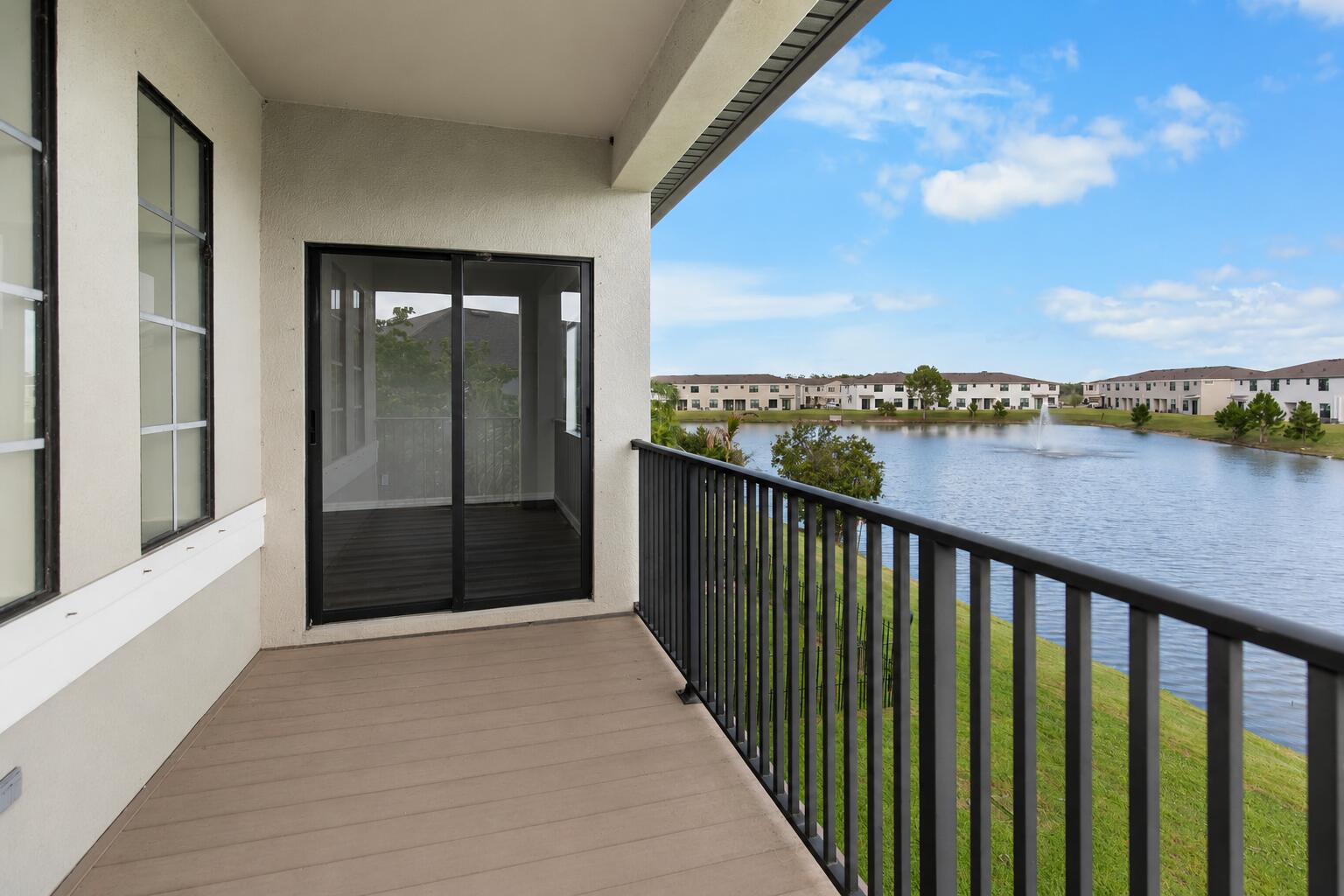 CAMBRIDGE TOWNHOMES - Residential