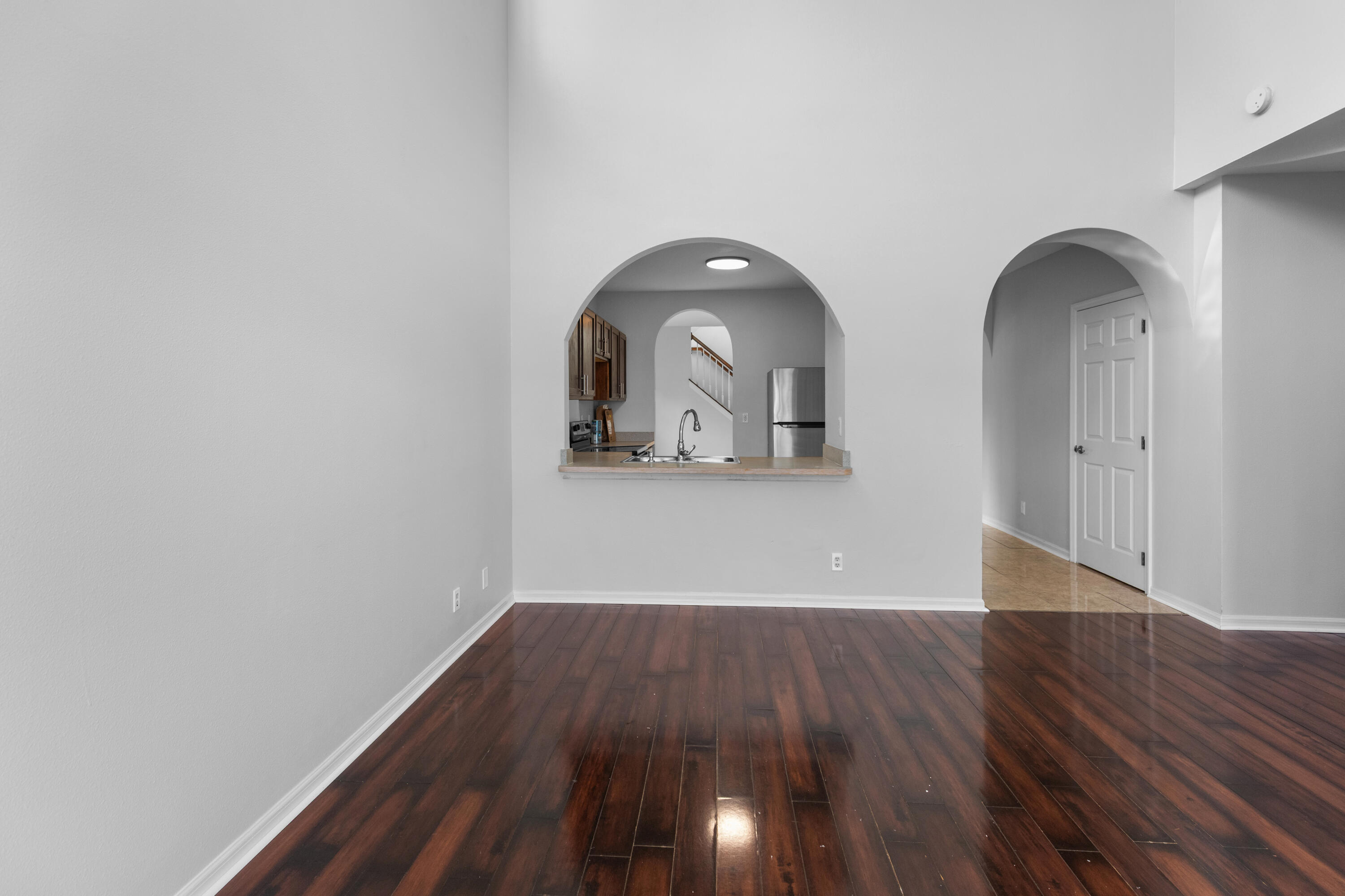CAMBRIDGE TOWNHOMES - Residential