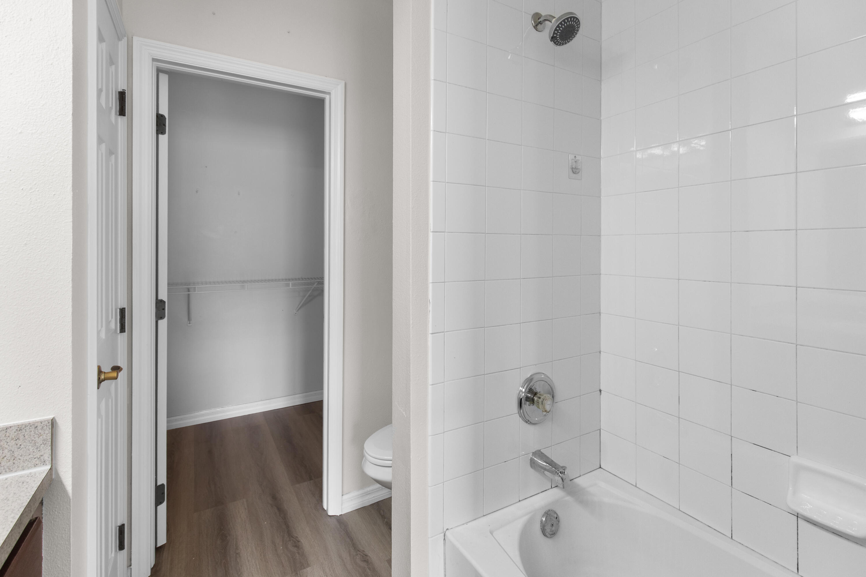 CAMBRIDGE TOWNHOMES - Residential