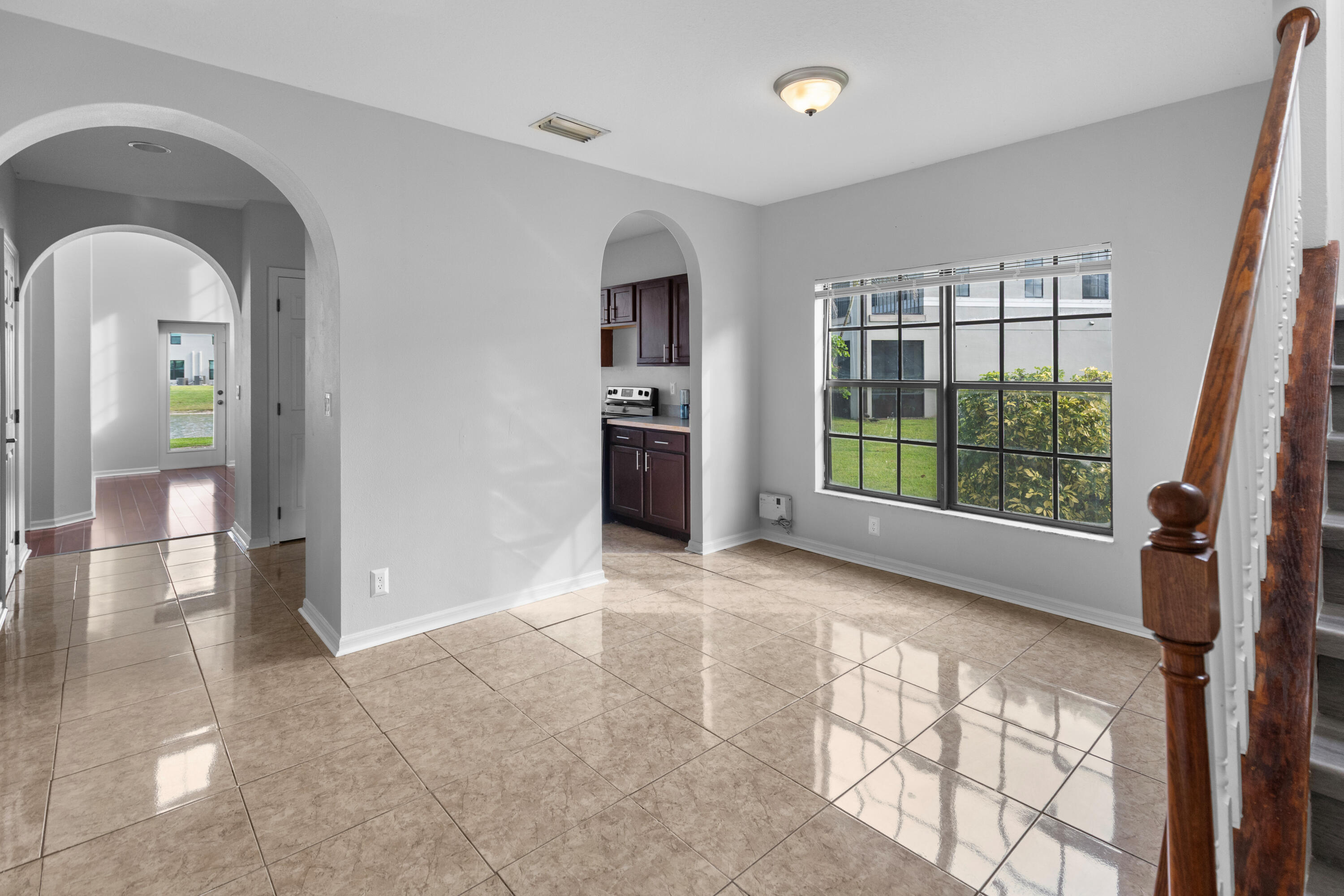 CAMBRIDGE TOWNHOMES - Residential