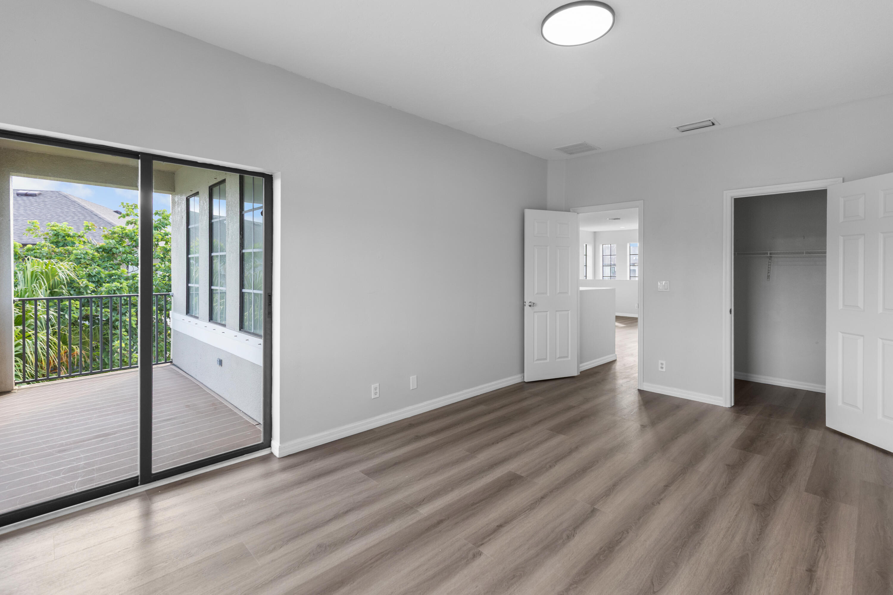 CAMBRIDGE TOWNHOMES - Residential