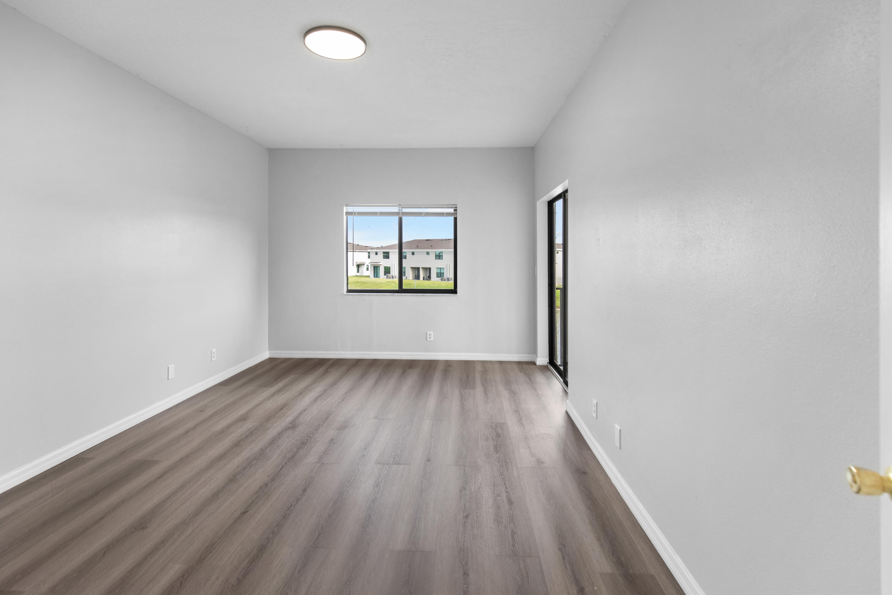CAMBRIDGE TOWNHOMES - Residential
