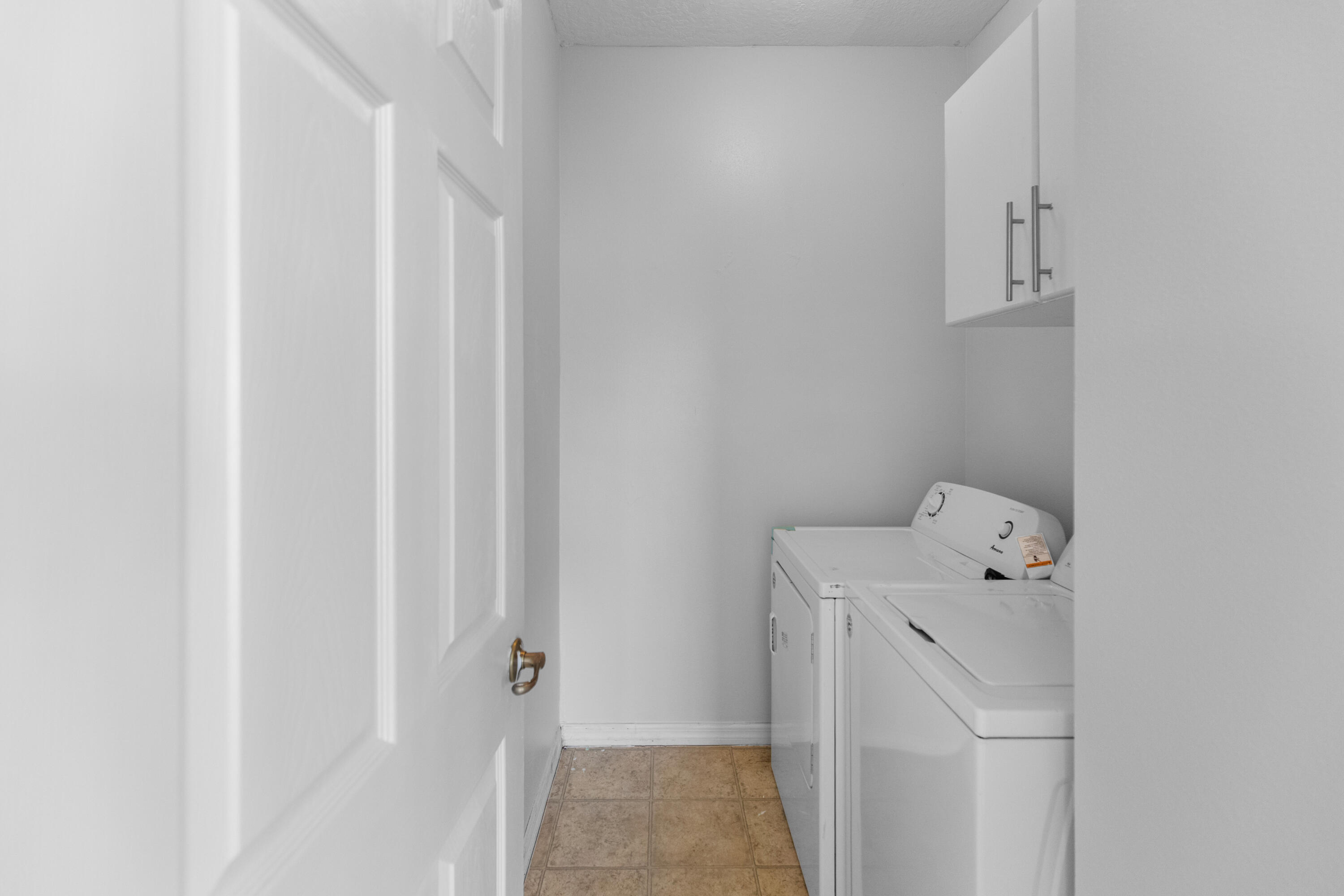 CAMBRIDGE TOWNHOMES - Residential