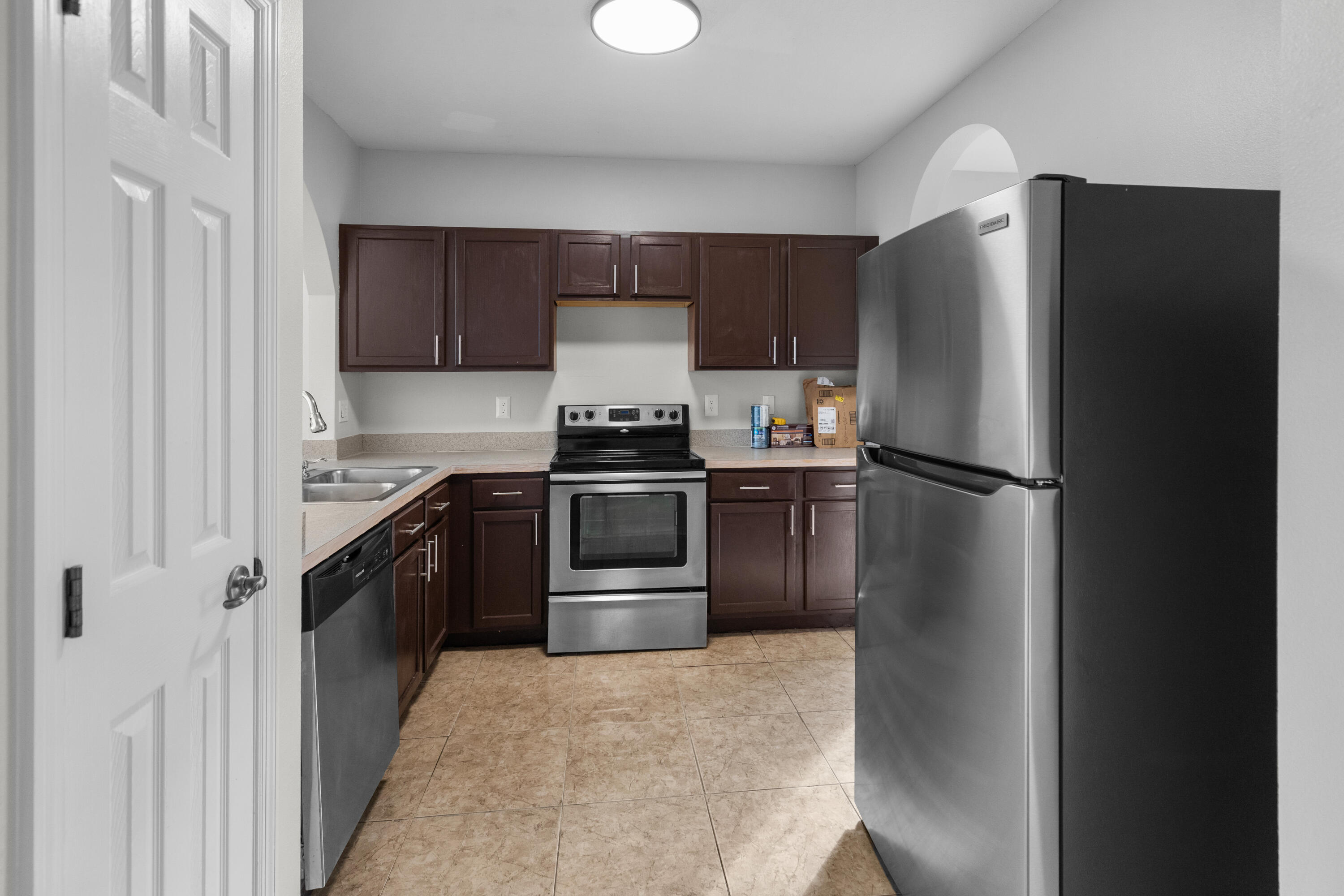 CAMBRIDGE TOWNHOMES - Residential