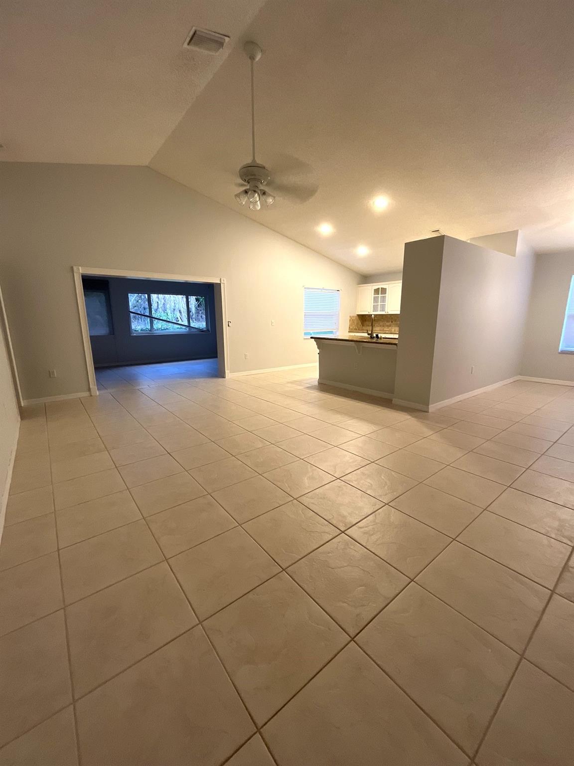St Lucie West 117 Lakefor - Residential