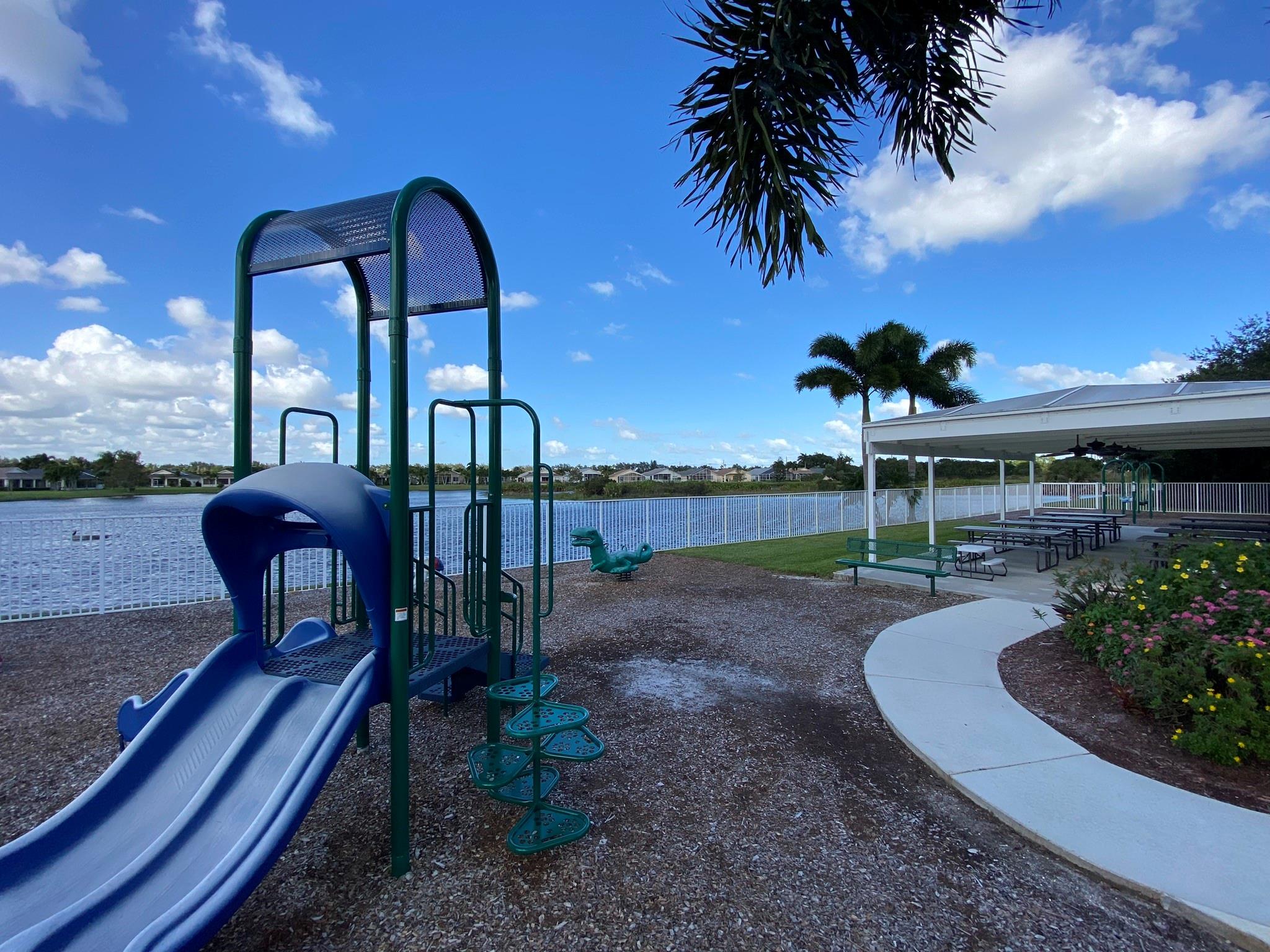 St Lucie West 117 Lakefor - Residential