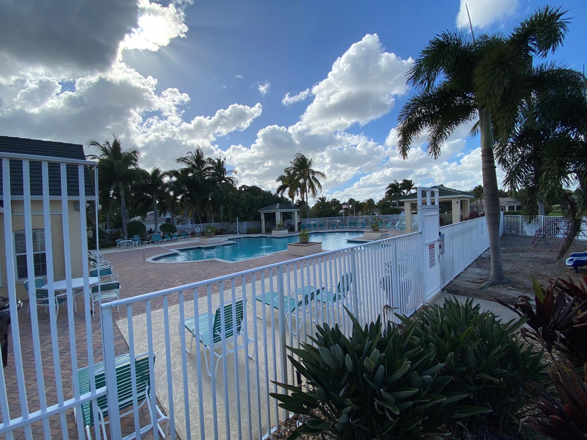 St Lucie West 117 Lakefor - Residential
